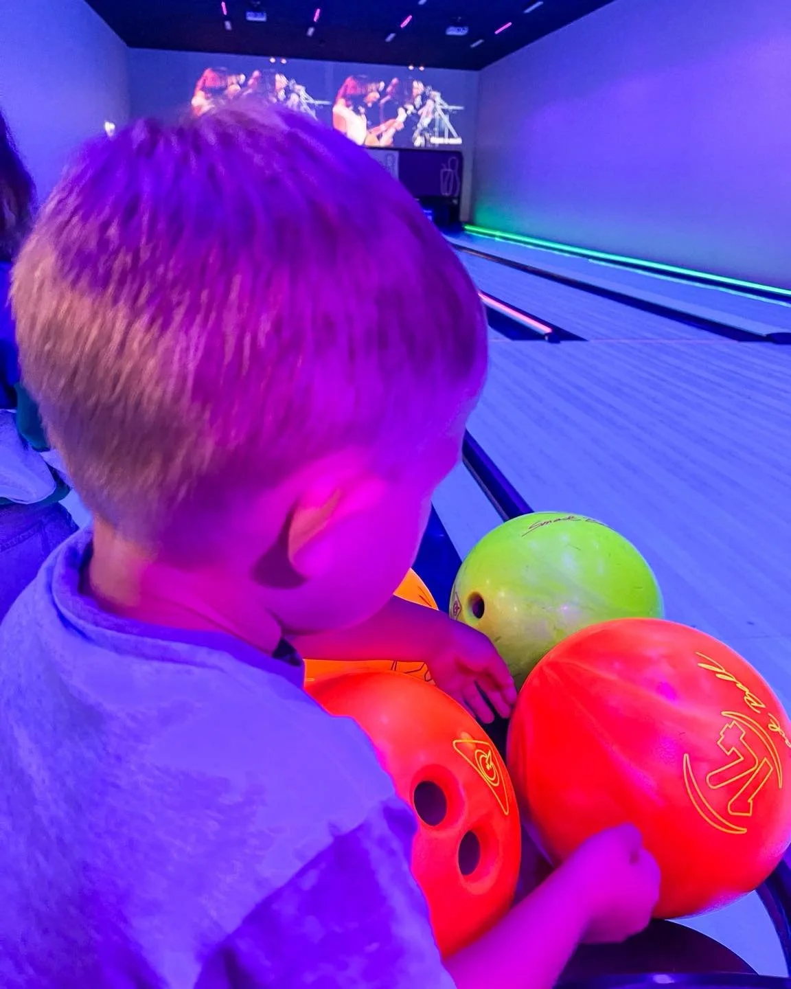 Kids party plans? Consider them sorted.
Bowling lanes rolling, karaoke mic on standby, food organised and fun guaranteed.

From strikes to sing-alongs, we do kids parties properly - all under one roof.

Kids bowling &amp; karaoke party packages avail