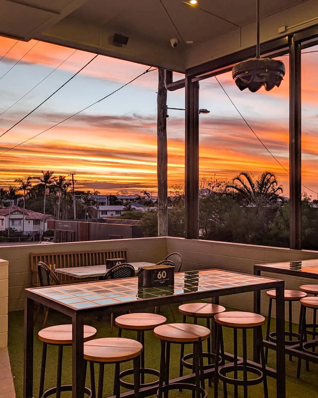 A kind of sunset that stops you mid-conversation.
Downstairs in the beer garden, where evenings take their time.

For cocktail-style gatherings or sit-down celebrations, email events@clhotel.com.au