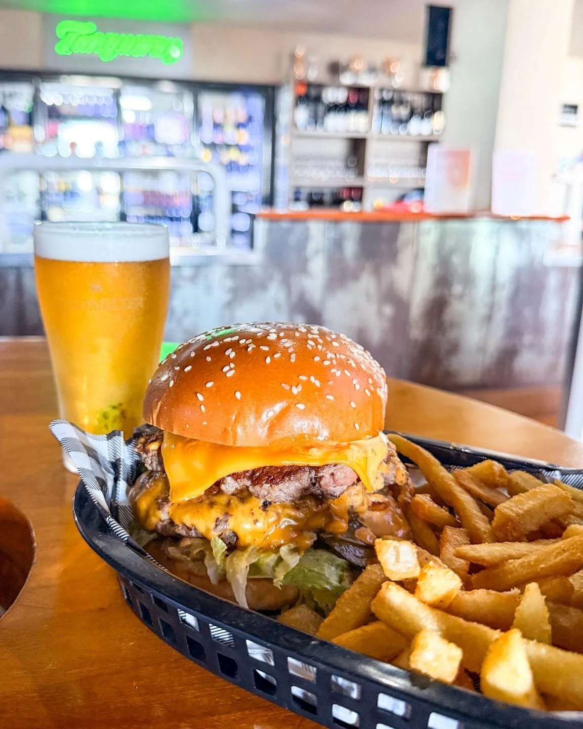 Burgers and Beer.

Our double beef smashed pattie burger and a cold beer - a perfect combo.

All-day dining, seven days from 11.30am.

www.centrallanehotel.com.au