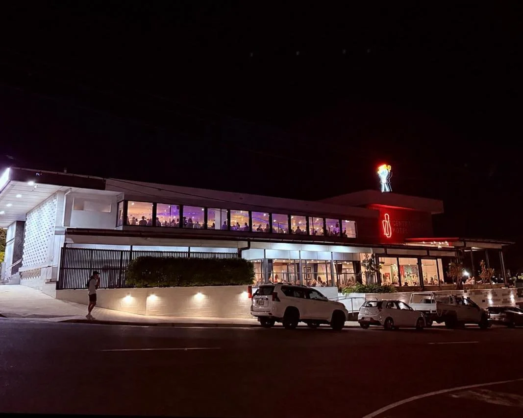 It is Friday Night Lights here at Central Lane Hotel.

Cash finale still to come at 10pm.
Hot Seat at 10pm.
Kitchen open for Supper Club until 10pm.