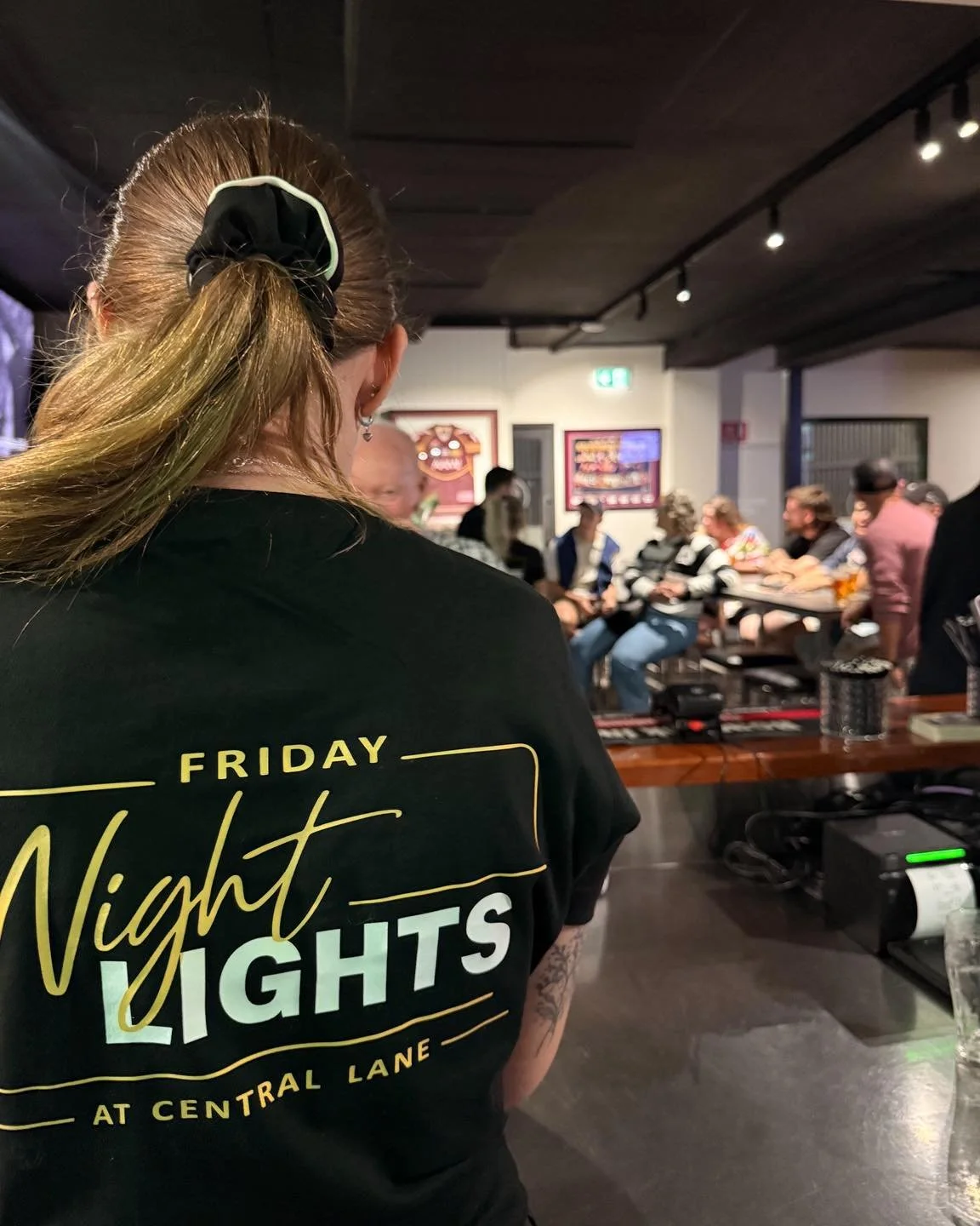 Friday Night Lights at  Central Lane Hotel￼

🎊 Tails, Taps + Basics - 4.30 -6.30pm
🎟️ Mega Meat Tray Raffles - From 5.30pm
🍔 $27 Supper Club Sundae for Two
💸 Cash Finale - 10pm
🔥 $250 Hot Seat - 10pm
🏉 Live &amp; loud sport across the big scree
