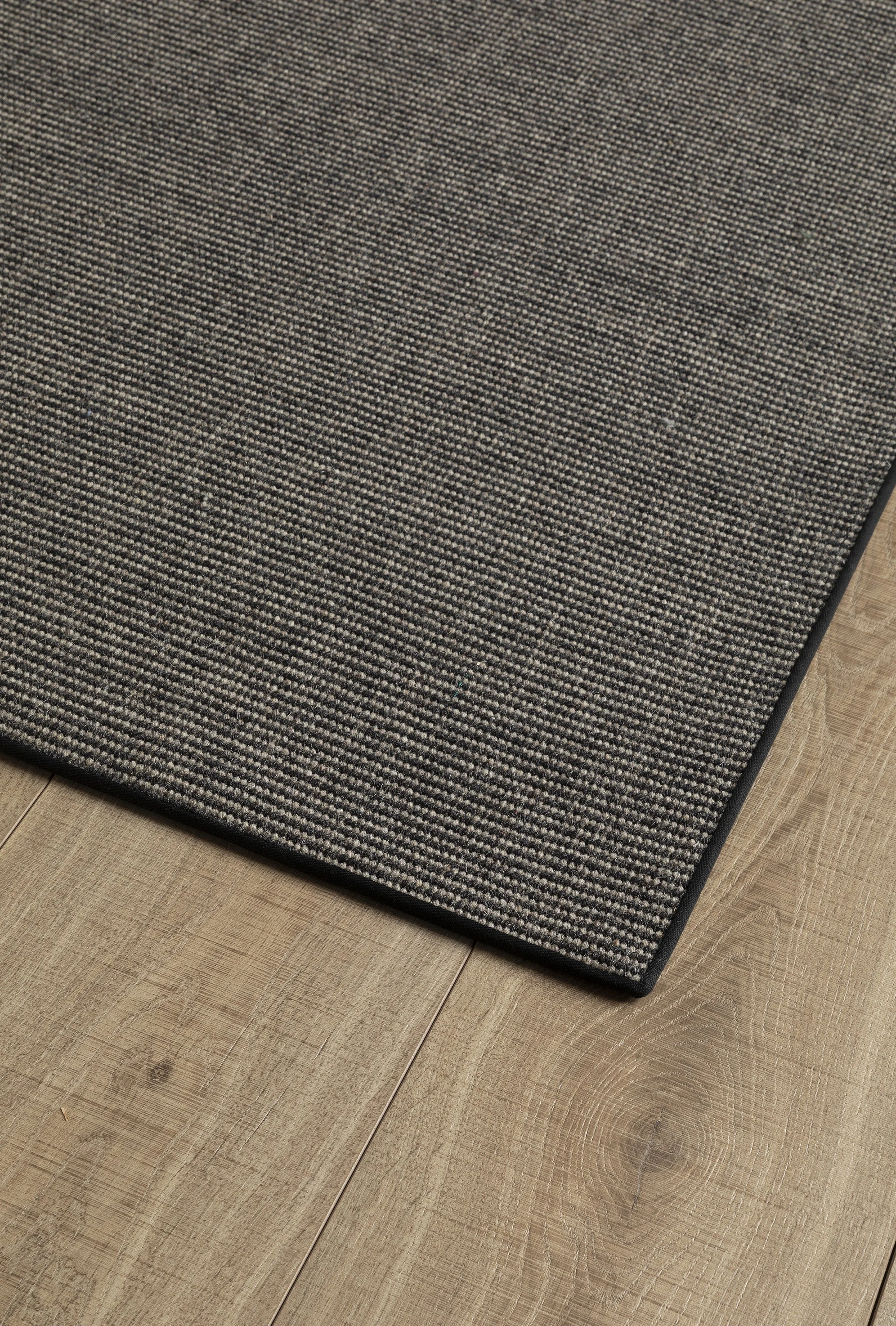 Knitwit Three with blind-hem by Hibiscus PR1.jpg