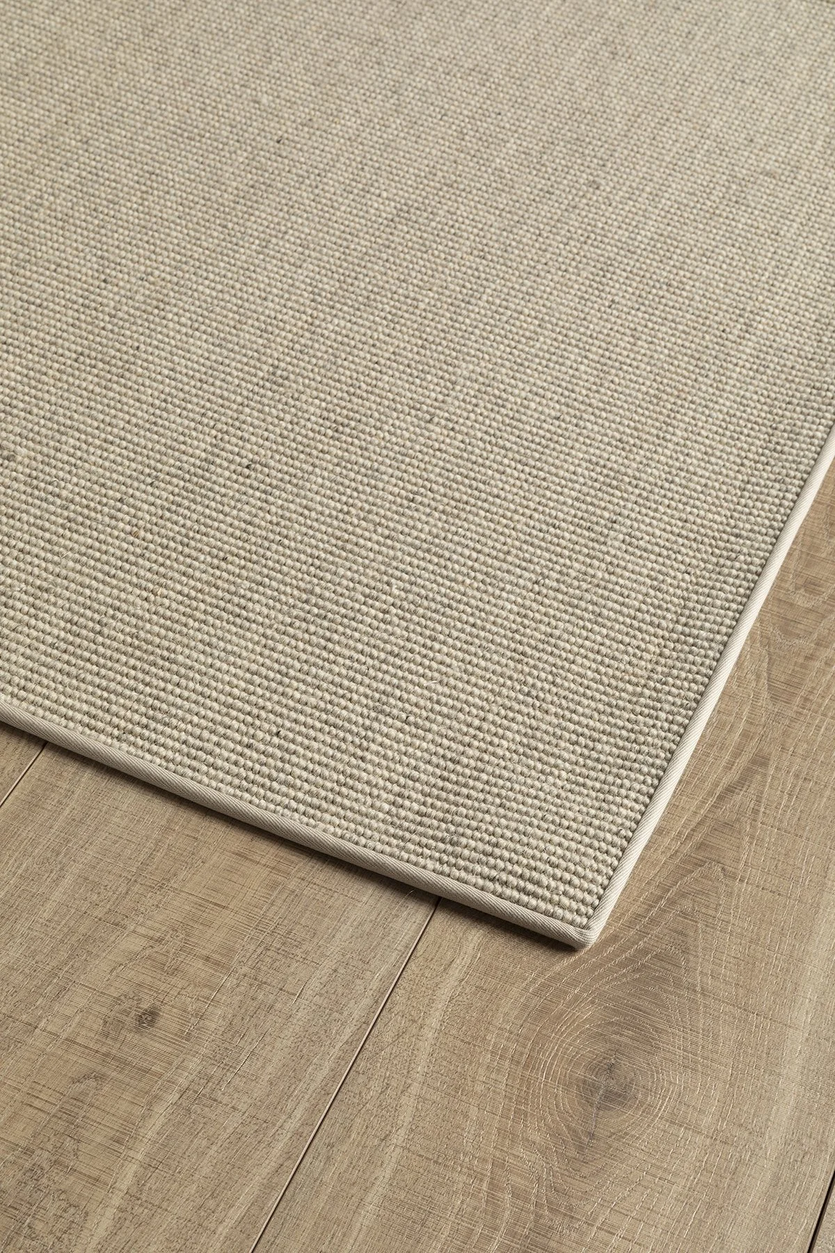 Cube One with subtle edge by Hibiscus PR1.jpg
