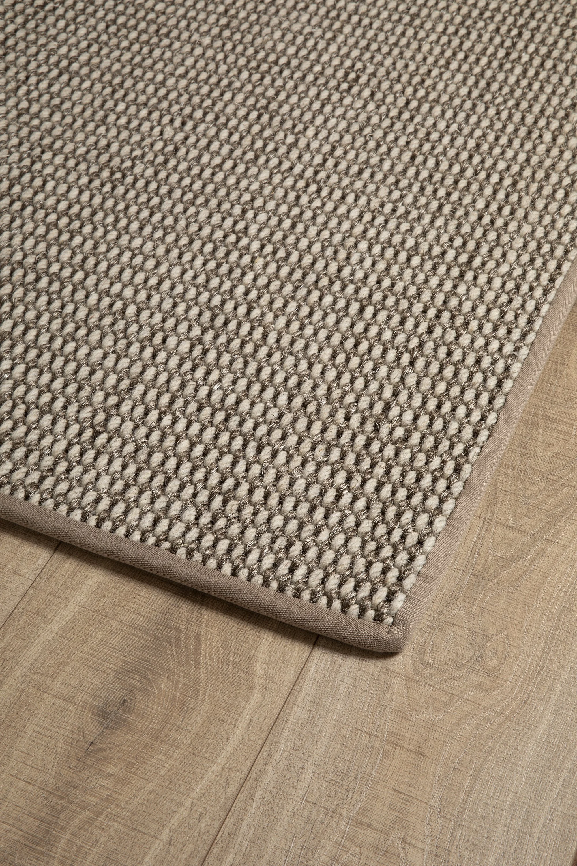 Superloop Three with subtle edge by Hibiscus PR1.jpg