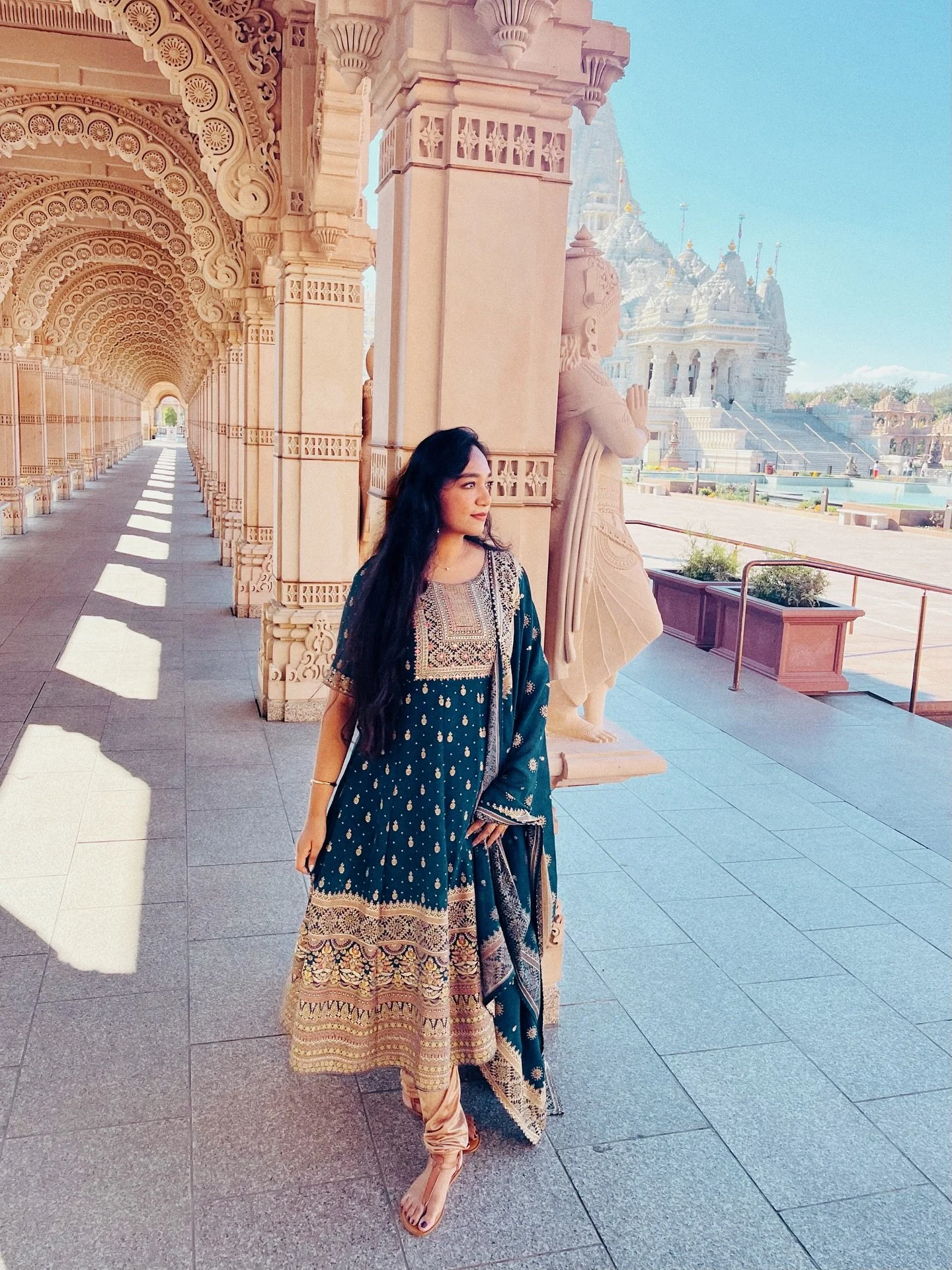 How can so much storytelling be carved into a piece of stone? Wisdom in temples remind me of the temple within me&hellip;.

The divine, the light is always inside of you 🪔 happyyy Diwali 

#happydiwali2025