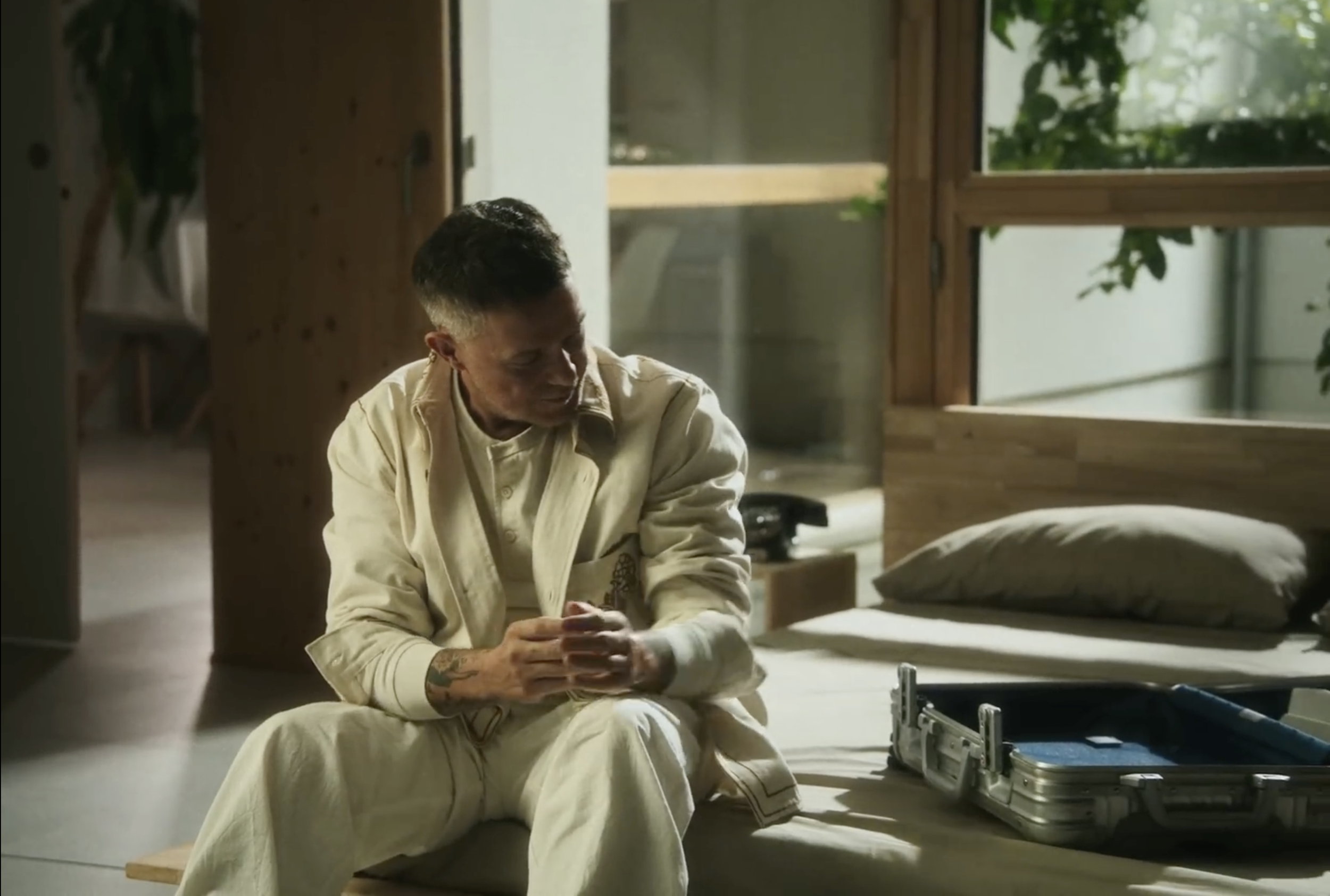 RIMOWA – Alejandro Sanz & Elena Rose