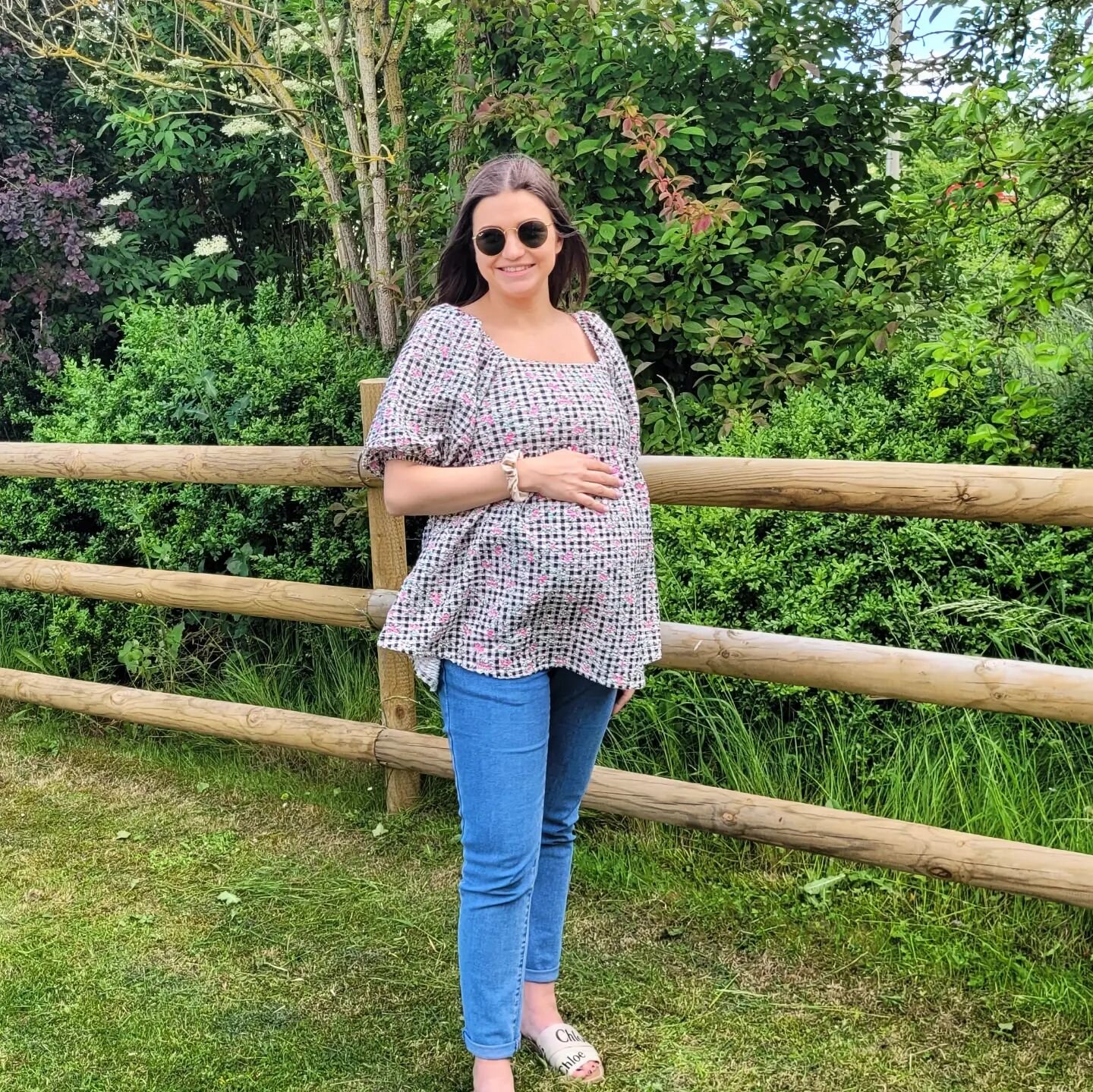 How is it August already?! Is anyone due this month?

July was a very exciting month for me. Three people I know had their babies 🥰 including this gorgeous lady ❤️

Here she is at 8 months pregnant wearing our Gingham smock top - &pound;24

BRB just
