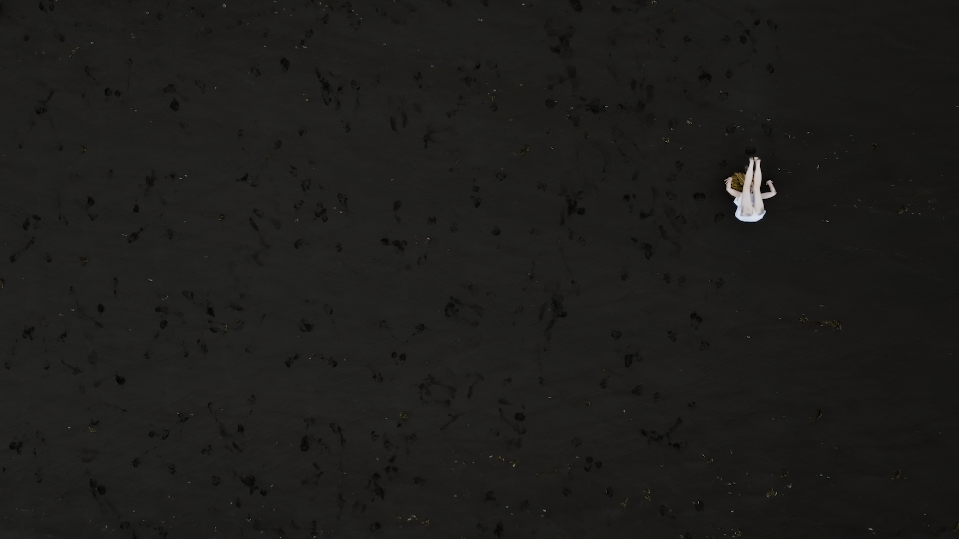 Janine van Veen - BREIDDALSVIK.png