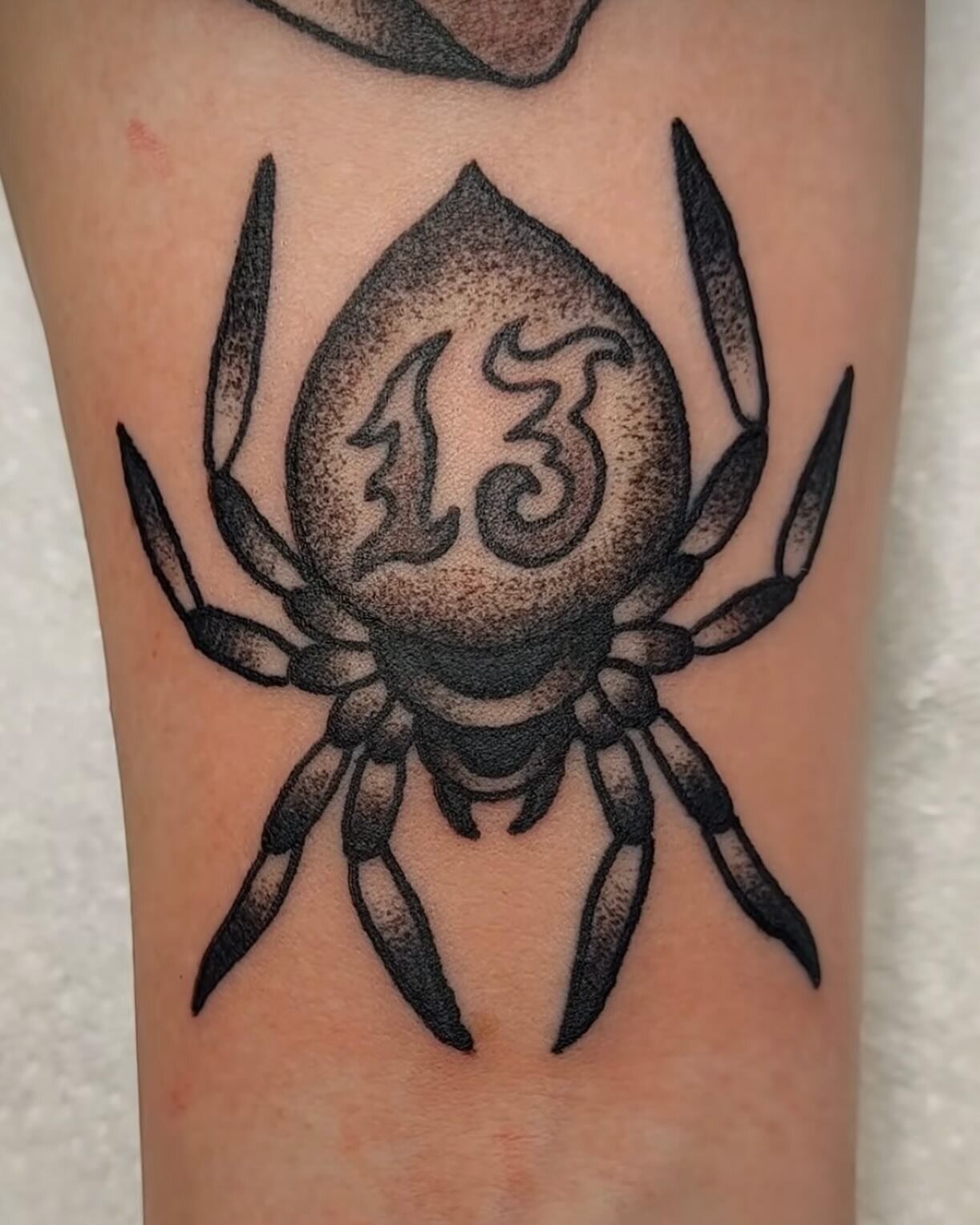 Unlucky spider by @elliotxtattoo 🕷️
.
.
.
.
.
.
.
.
.
Newcastle under Lyme appointment only tattoo studio, DM or contact the artist directly for enquiries.
.
#tattoo #traditionaltattoo #blackworktattoo #spidertattoo #13tattoo #linework #uktattoo #uk