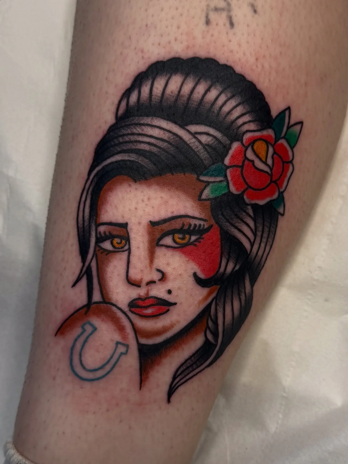 Amy Winehouse inspired lady head from the other day, I managed see her live in 2006 at the ‘clothes show Live’ in Birmingham, random I know, I had no idea who she was back then and her music isn’t my usual bag but she was awesome.