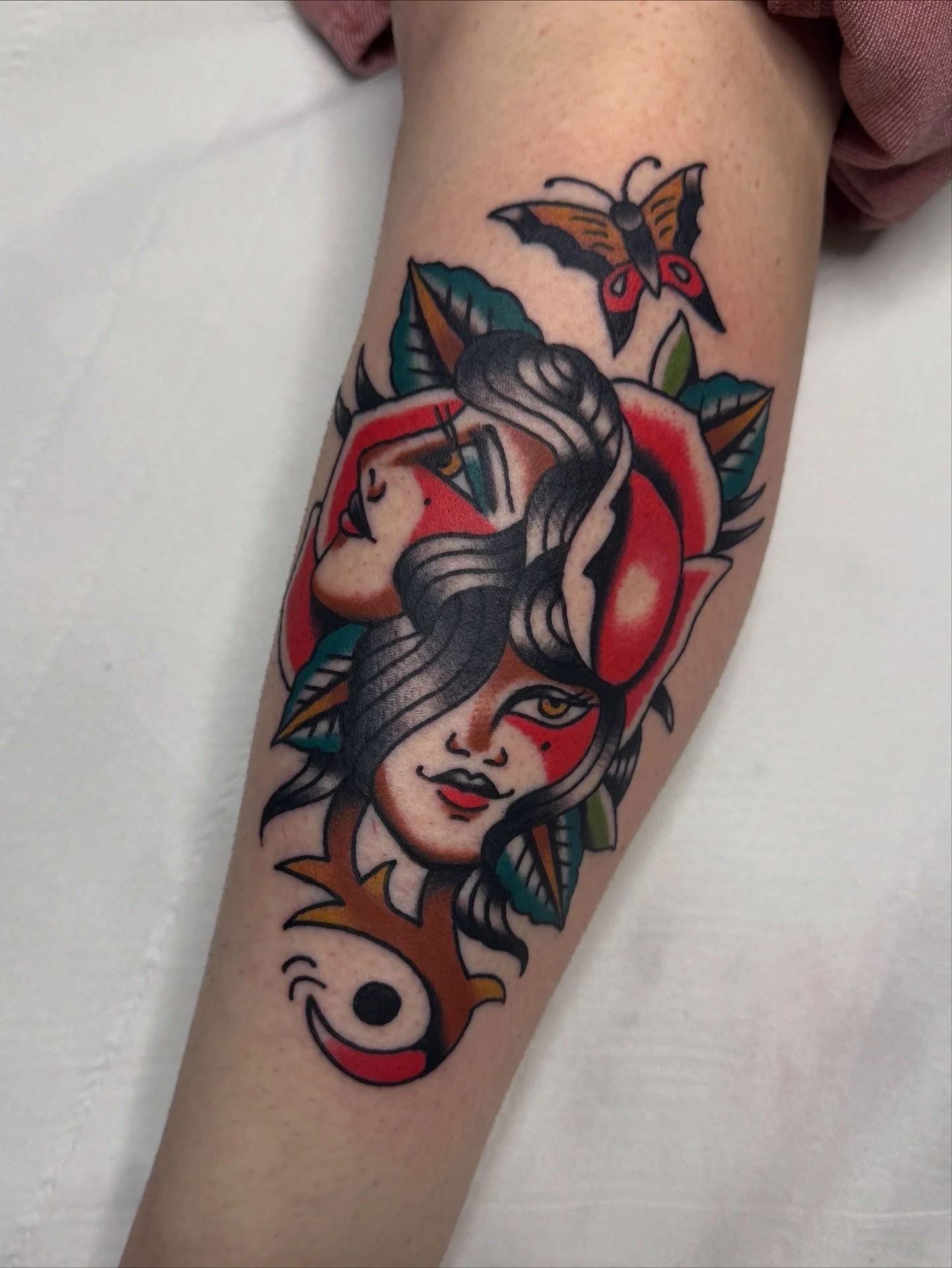 Rose / Girl Morph for helz, thanks duck! By @kylecartlidgetattoo 
DM to book or discuss your ideas.
.
.
.
#traditionaltattoo #girlheadtattoo #rosetattoo #staffordshiretattoo #newcastleunderlyme #tattoo