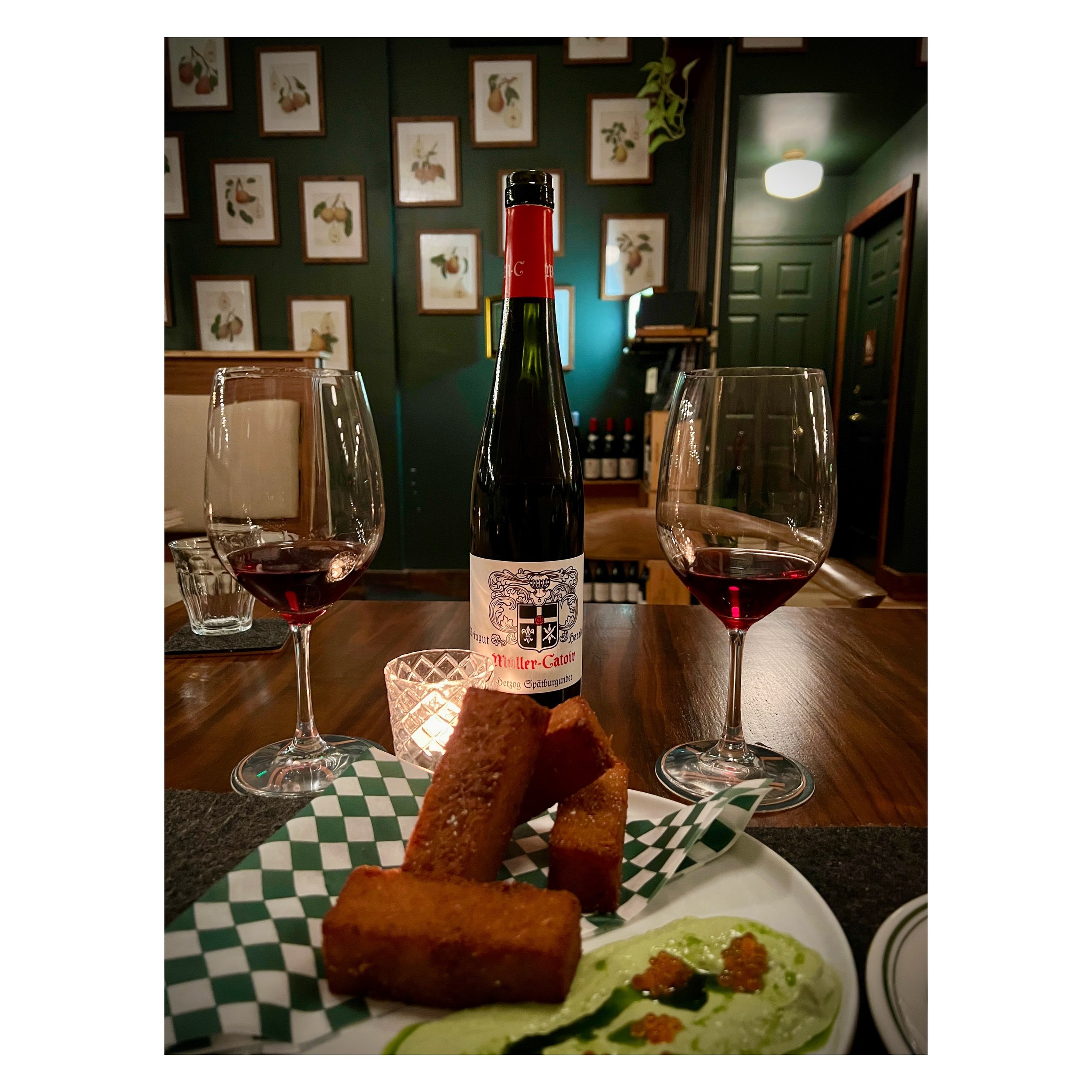 If you&rsquo;re not combatting this miserable, rainy Friday with red wine and crispy hash browns, then you&rsquo;re not doing it right. We can help. Open from 5pm with the antidote to sucky Fridays. Our hash browns and onion dip channel all the best 