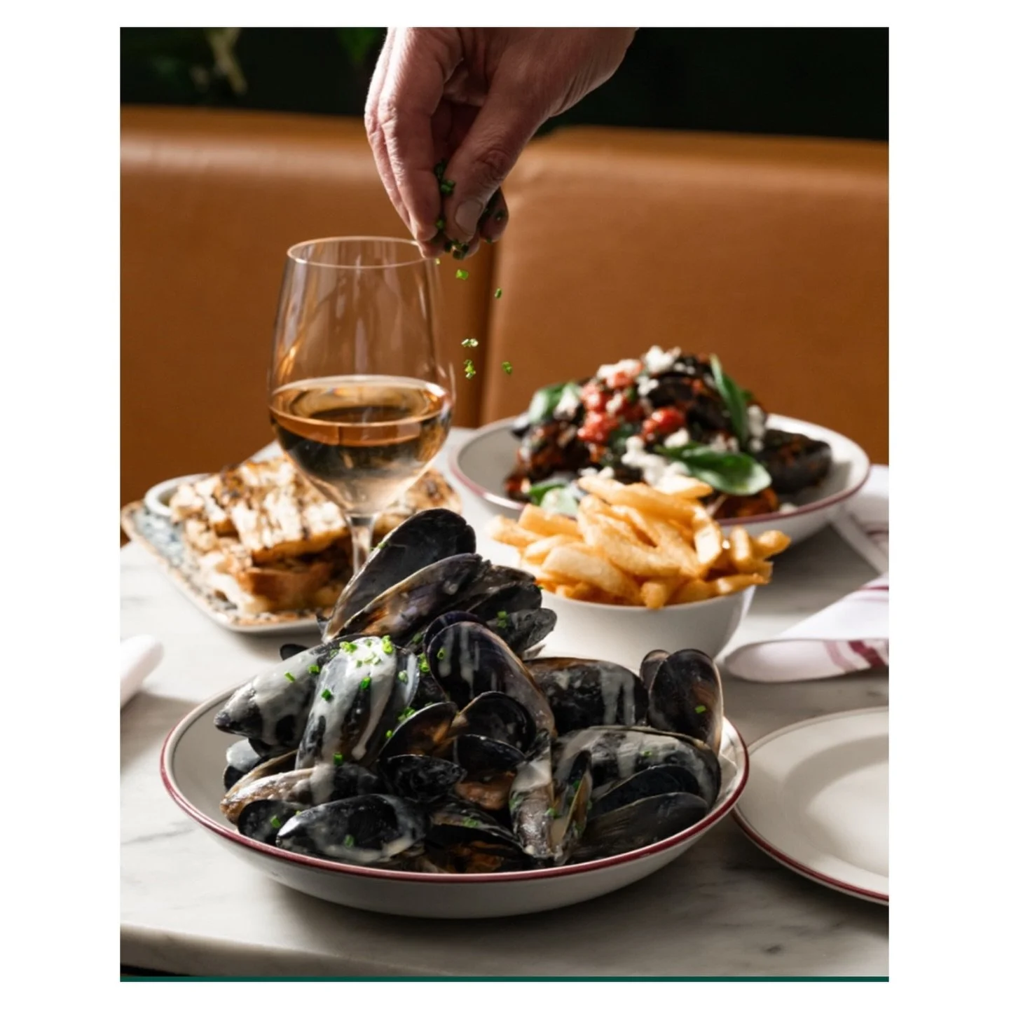 Pre-game Thanksgiving Eve at Kabinett! 

💪This week only we&rsquo;re moving bottomless mussels to Wednesday&mdash;what a perfect primer for turkey day! Book on Resy to join us.

🍷Need wines for Thanksgiving? Pick up a bottle (or two or three) in ou