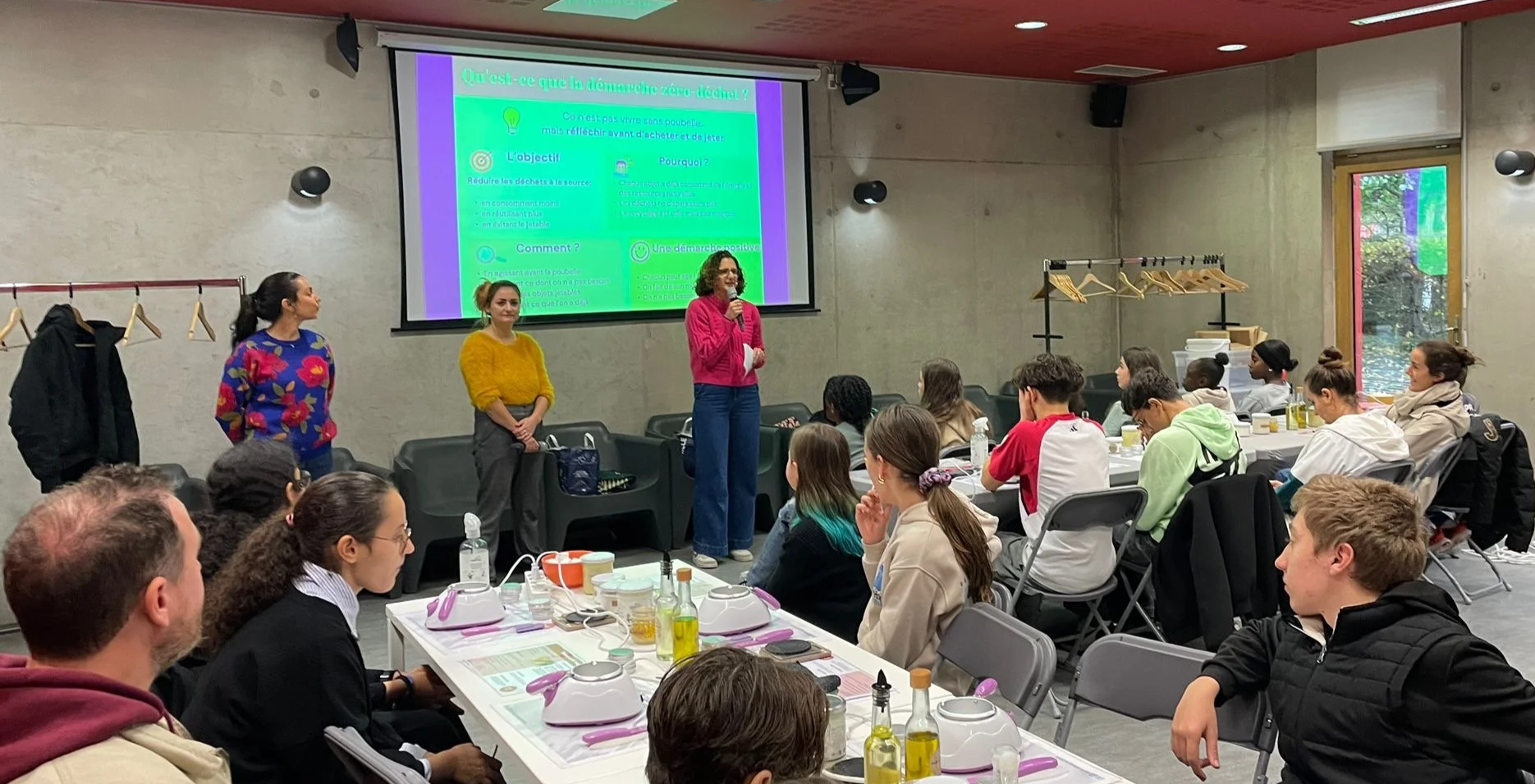 Atelier solidaire dans un collège - kit d'hygiène - sensibilisation - solidarité