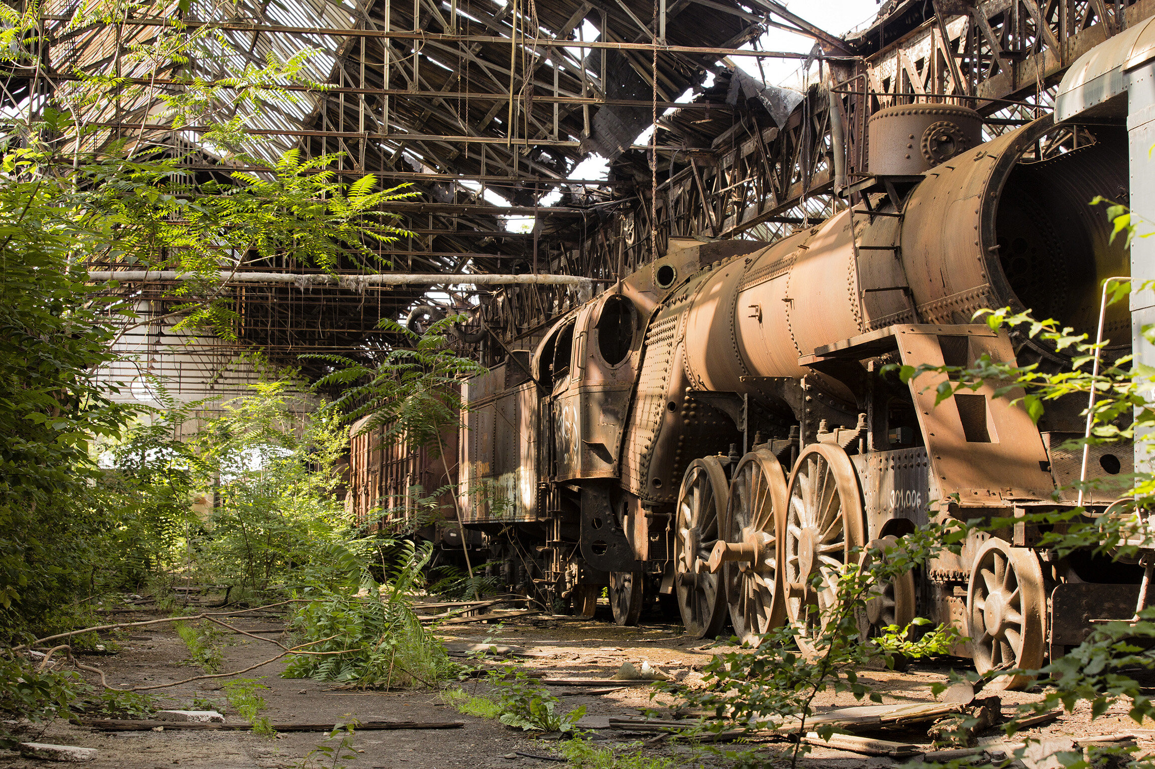 02_Urbex-Daya_13x19,5.jpg