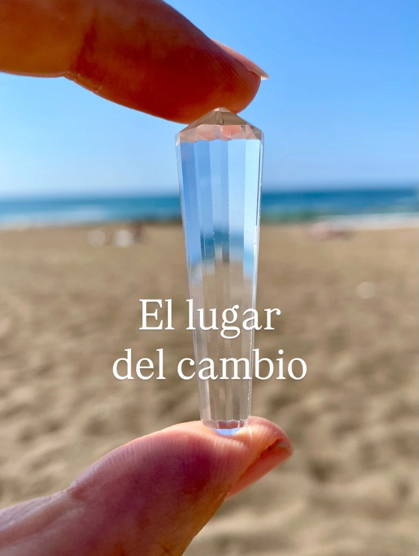 Entre todas la cosas que estoy procesando &uacute;ltimamente, se encuentra tambi&eacute;n una gran conexi&oacute;n con mi ser cristalino. Poco os hablo, directamente, de mi trabajo con cristales; s&iacute; lo hago quiz&aacute;, de manera m&aacute;s i