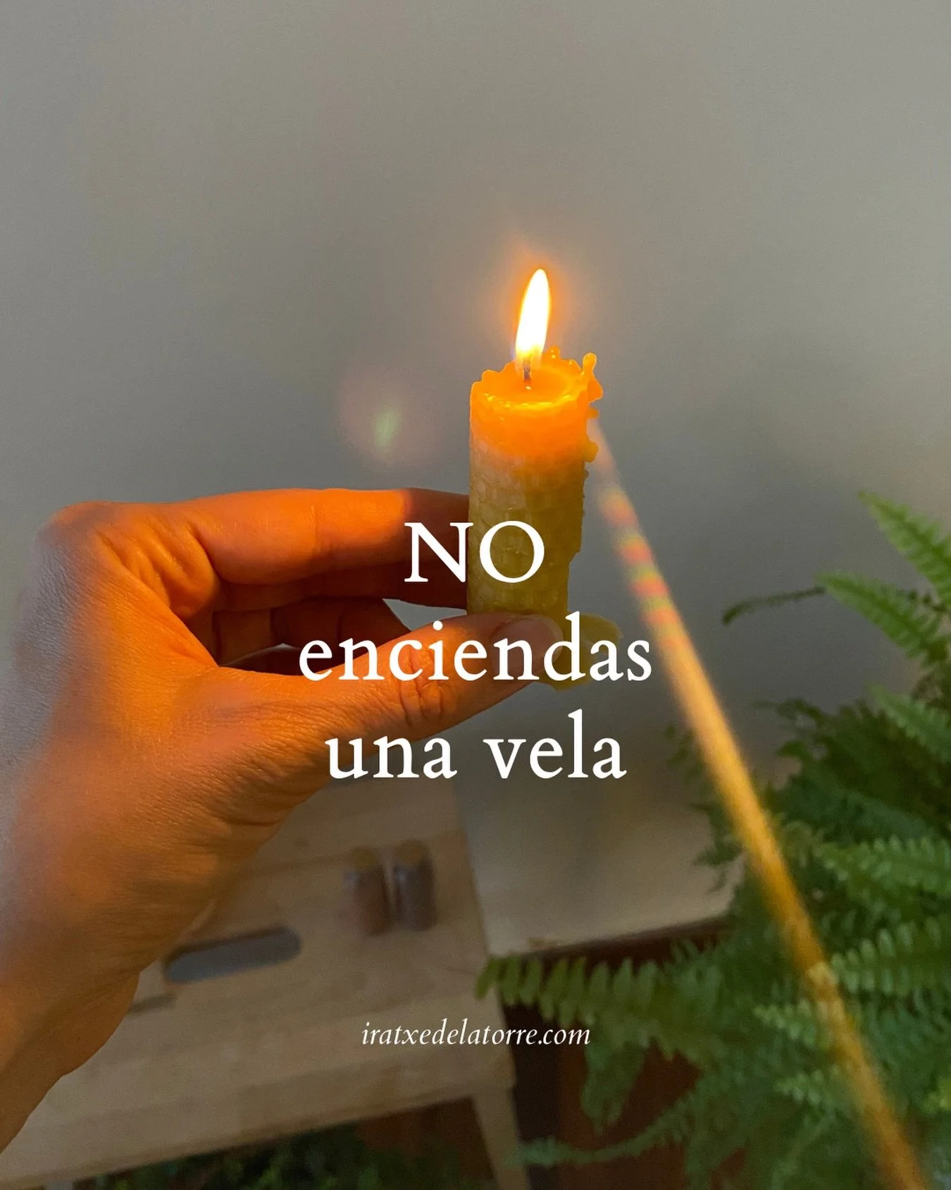 Hoy, en la hora del ba&ntilde;o (mi hija y yo) hemos encendido una vela 🕯️, hemos apagado la luz grande, y nos hemos sumergido las dos en el agua. De esto que te cuento, lo menos habitual es que lo haga conmigo, al agua suele ir con su padre, y yo m