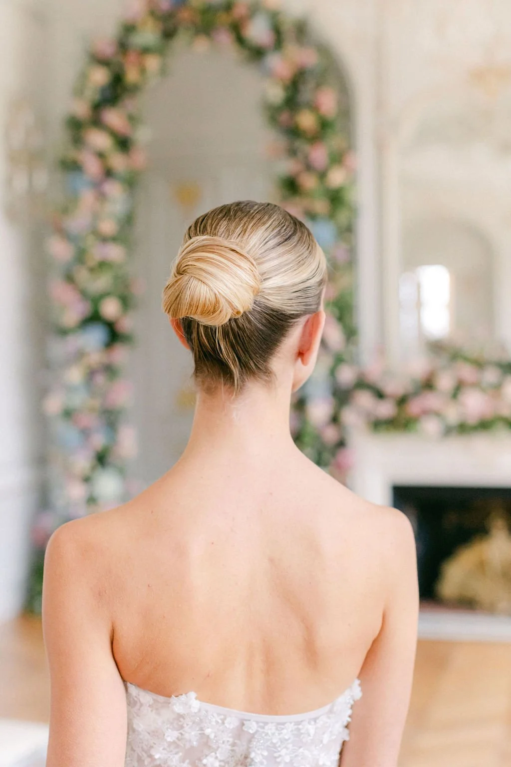 Vivianne | Photographe : Celine Chan | Floral design & DA : Esther Lamarche