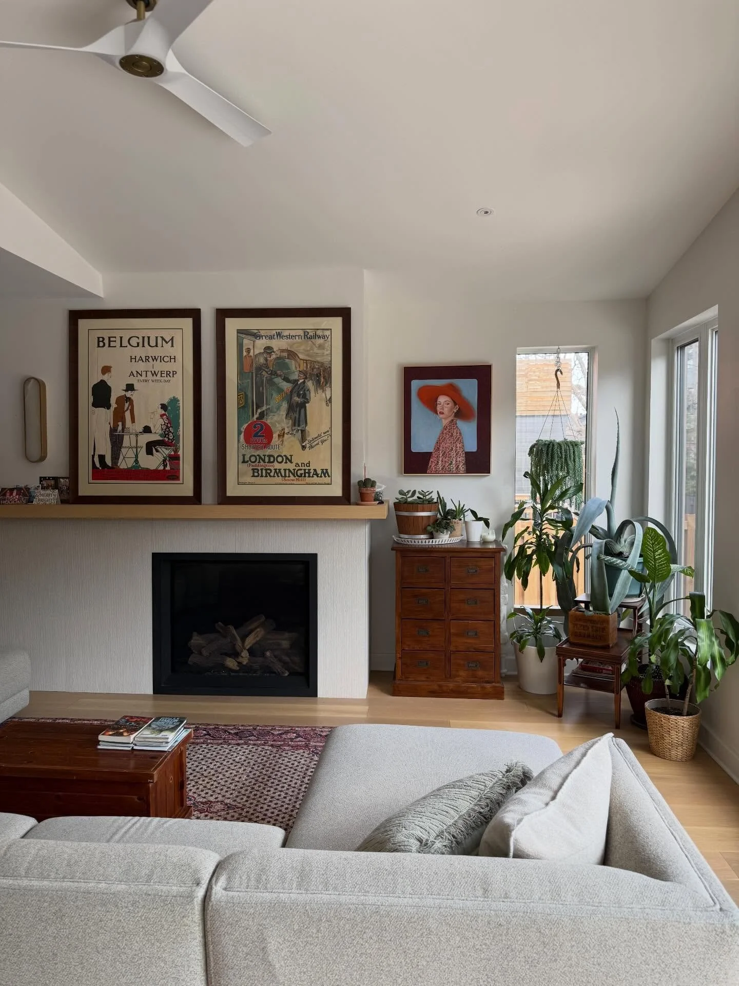 Love seeing a painting land in her forever home. 🧡

Where I Remember
30 x 24
Sold

There&rsquo;s something special about knowing exactly where a piece was meant to be.

A few pieces from the Windows Collection are still waiting to be collected.

Tak