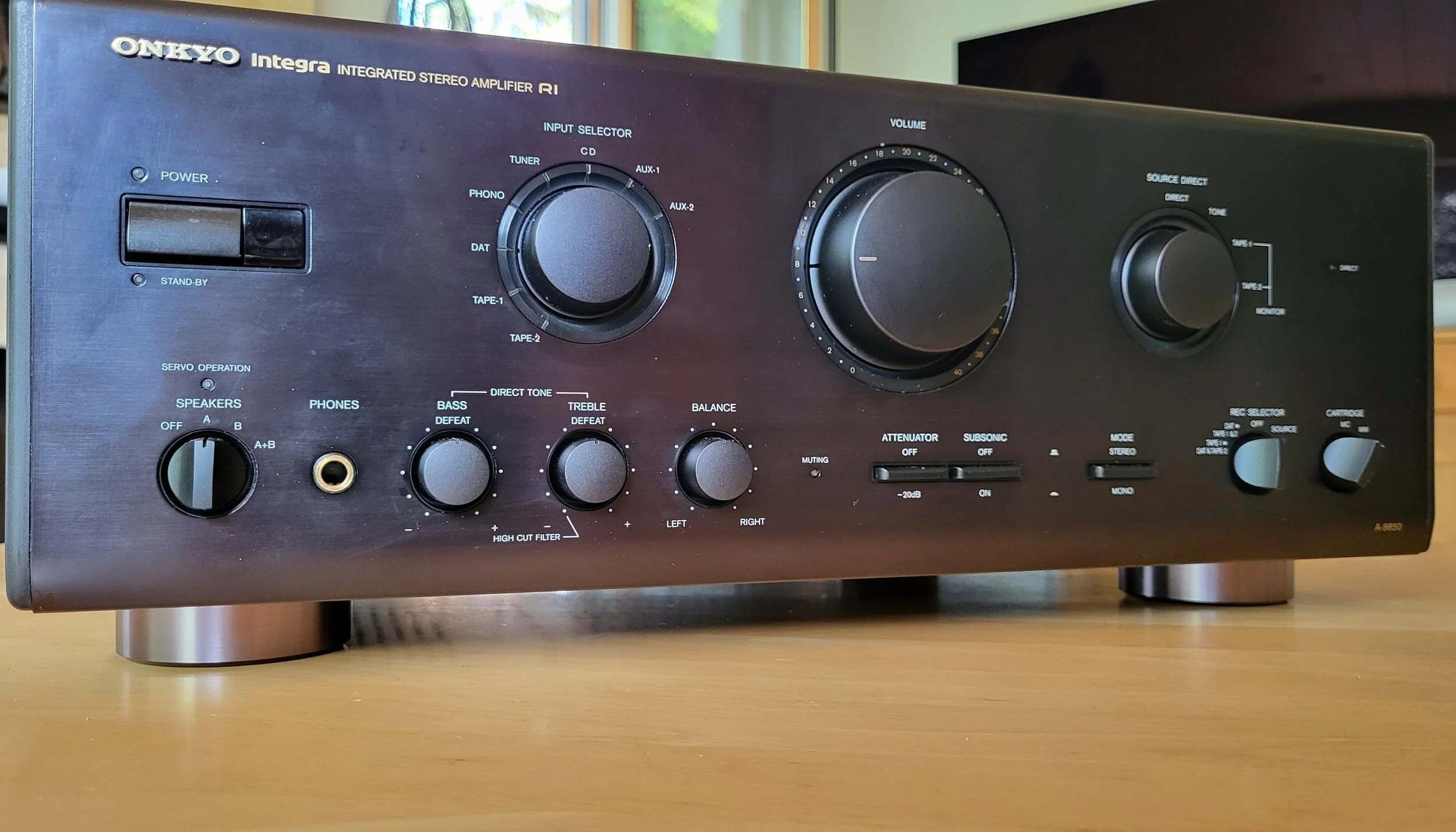 A8850_III_Front3.jpg