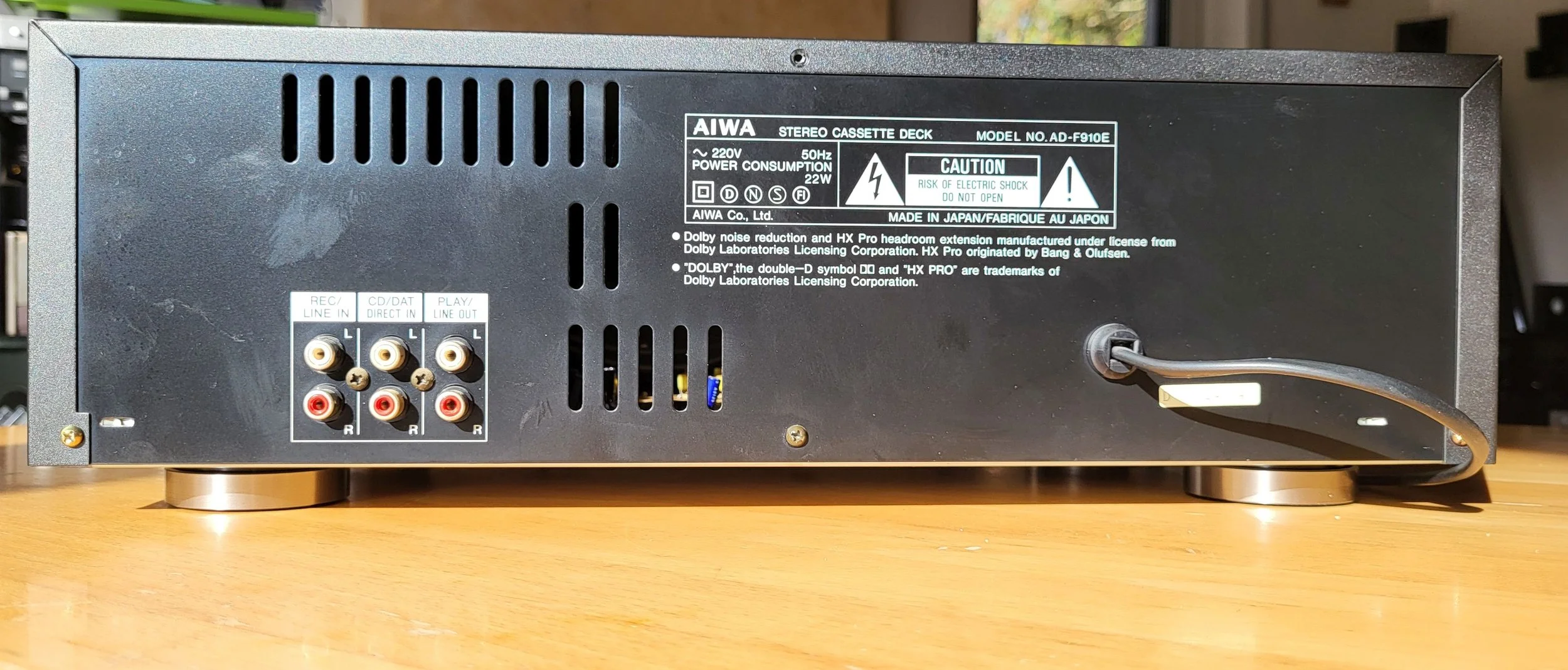 AD-F910_Back_1.jpg