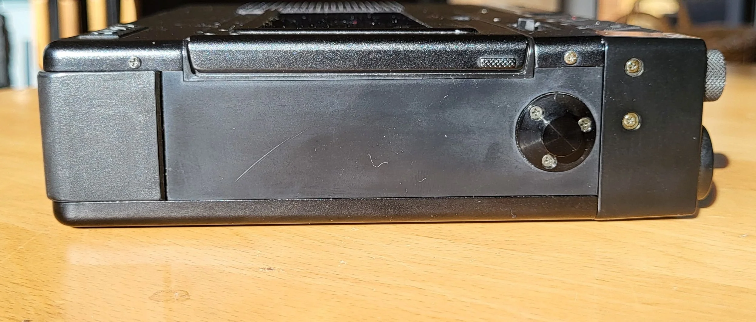 TC-D5M_Seite_li.jpg