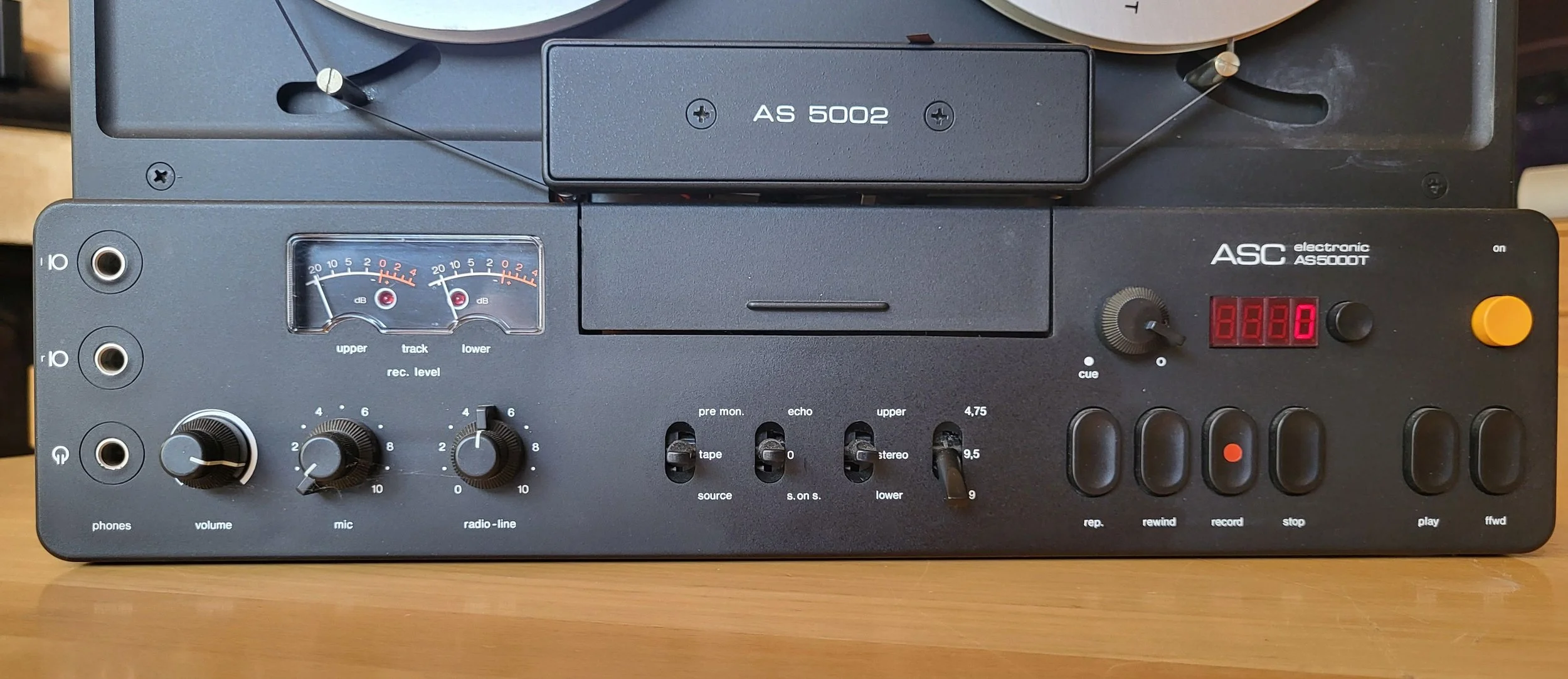 5002_Front_3.jpg
