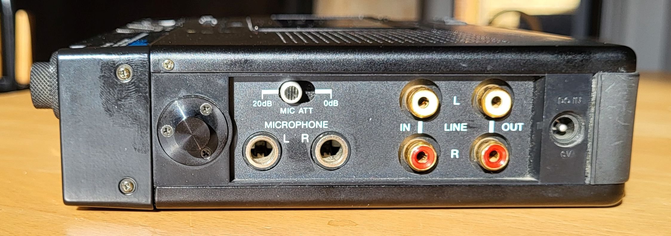 TC-D5M_Seite_re.jpg