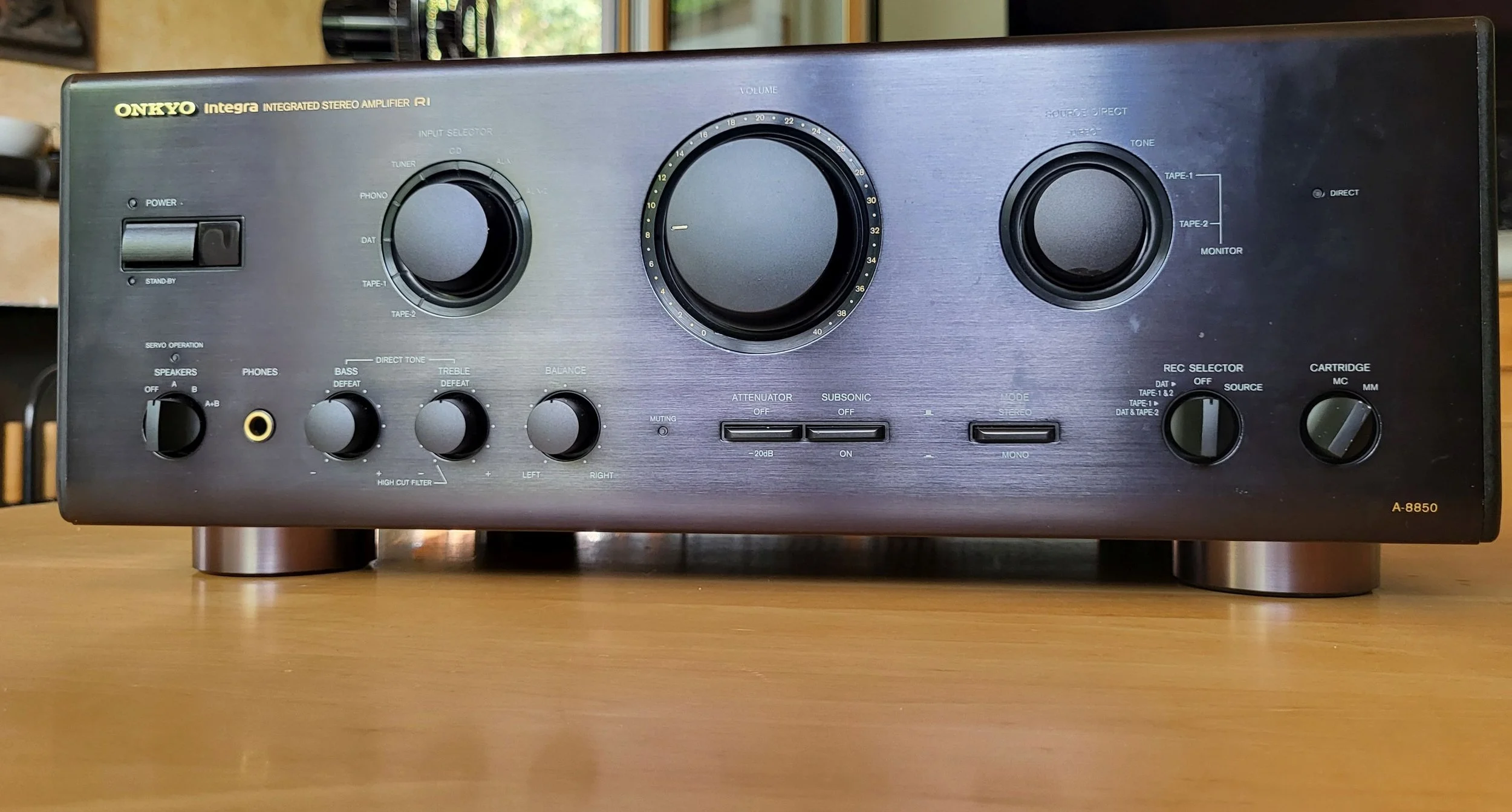 A8850_III_Front1.jpg