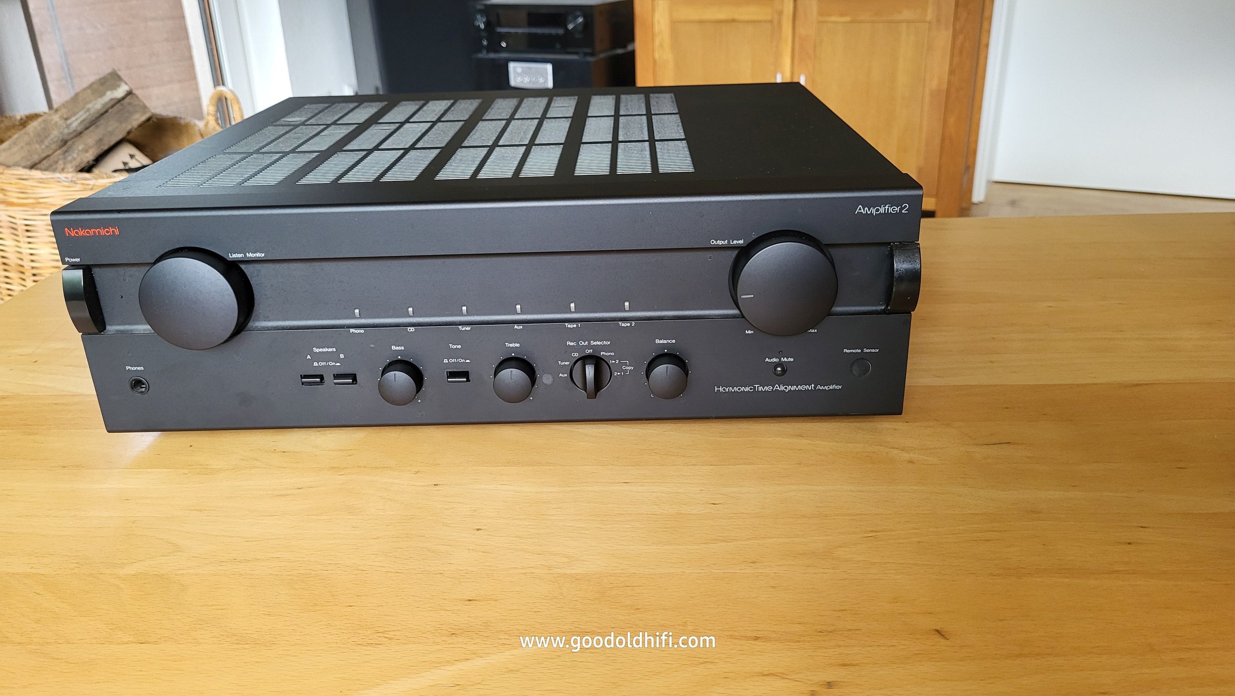 Amp_2_Front_3.jpg