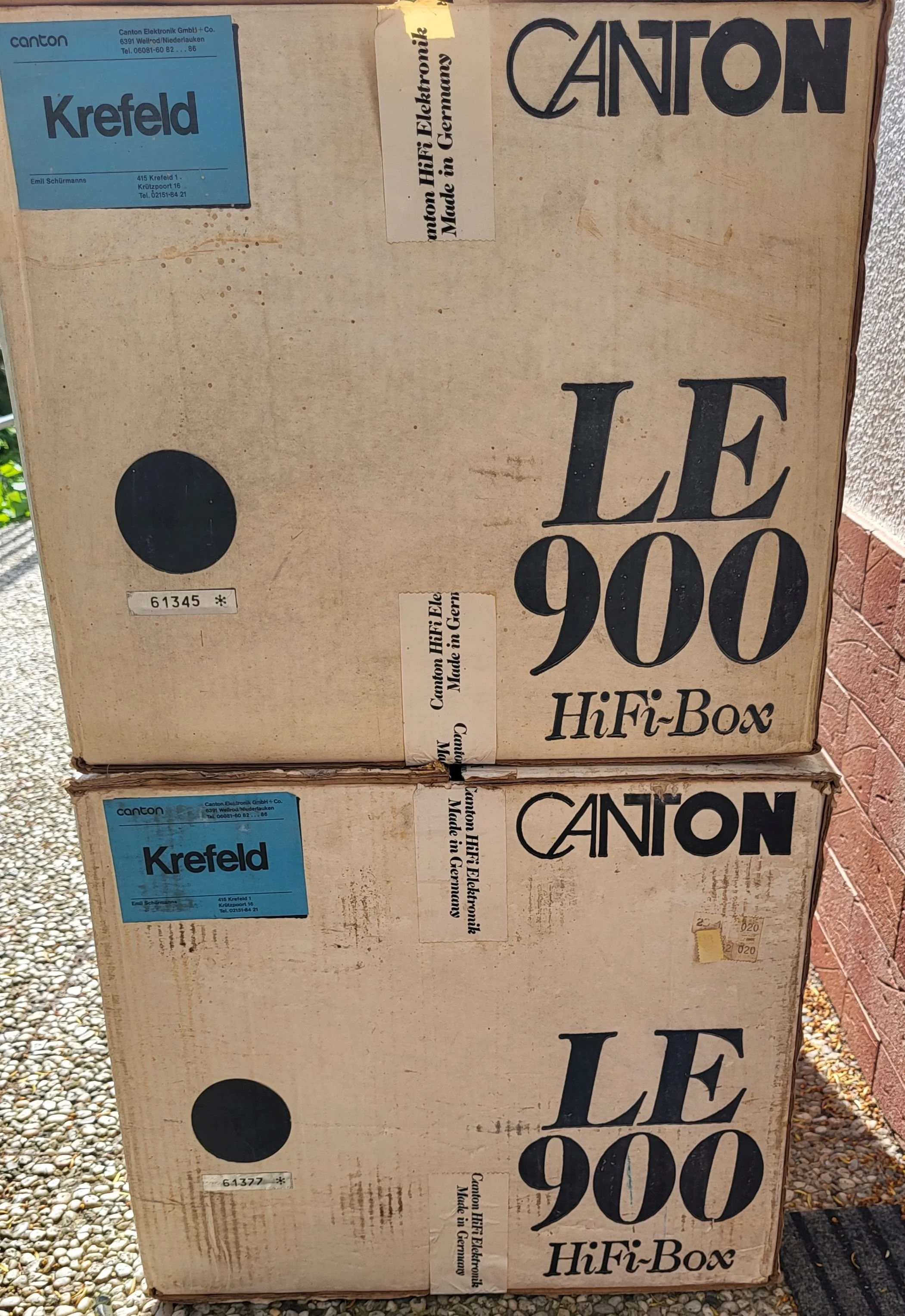 LE900_OVP.jpg