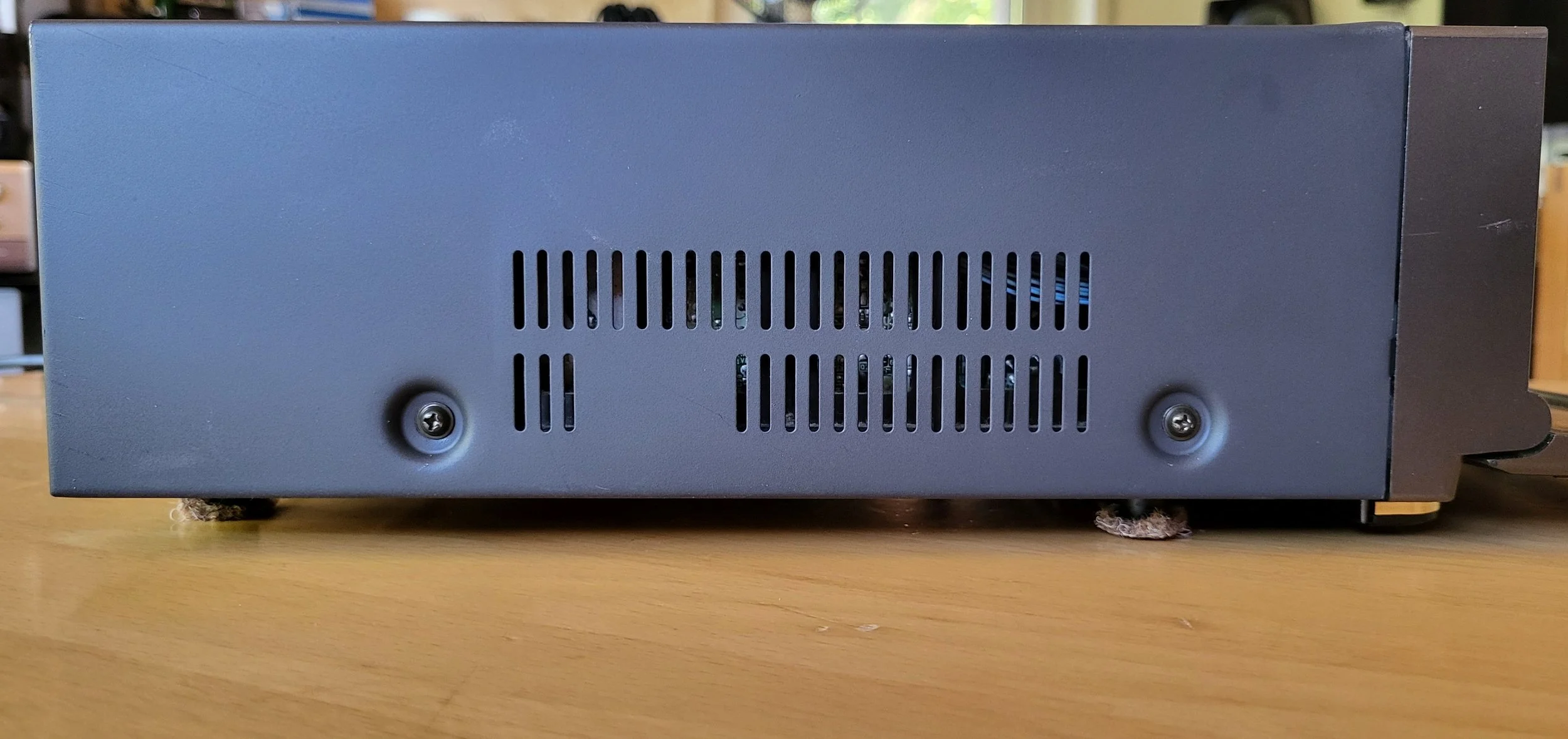 HS900_I_Seite_li.jpg