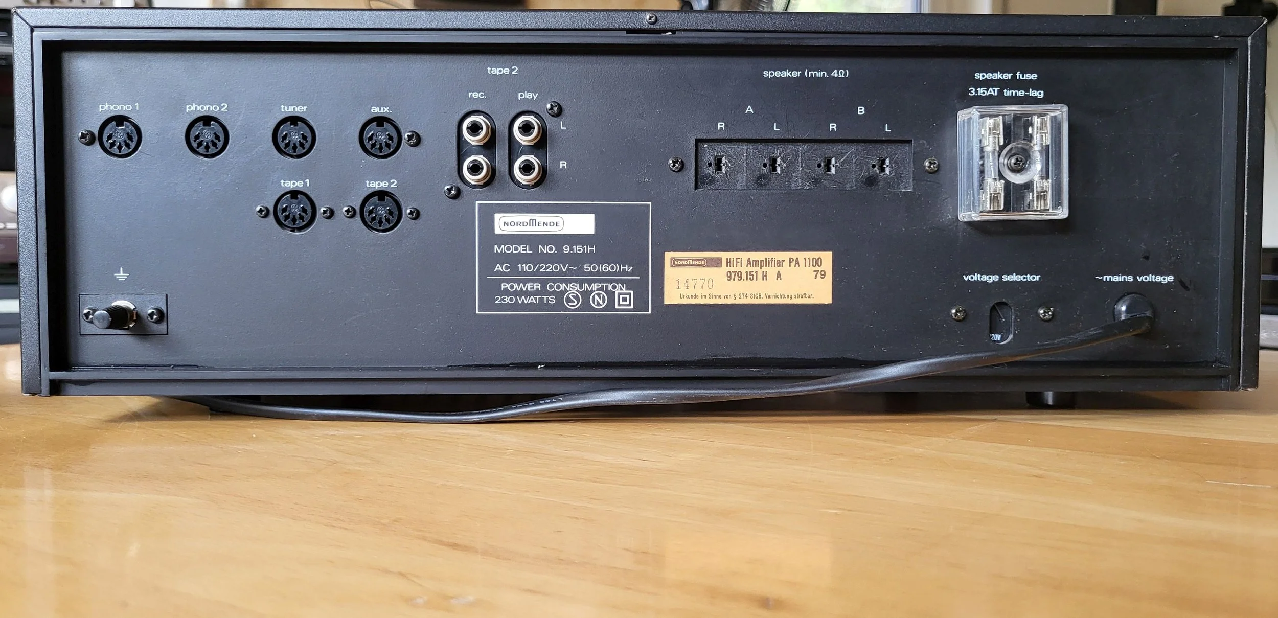 PA1100_Hinten.jpg