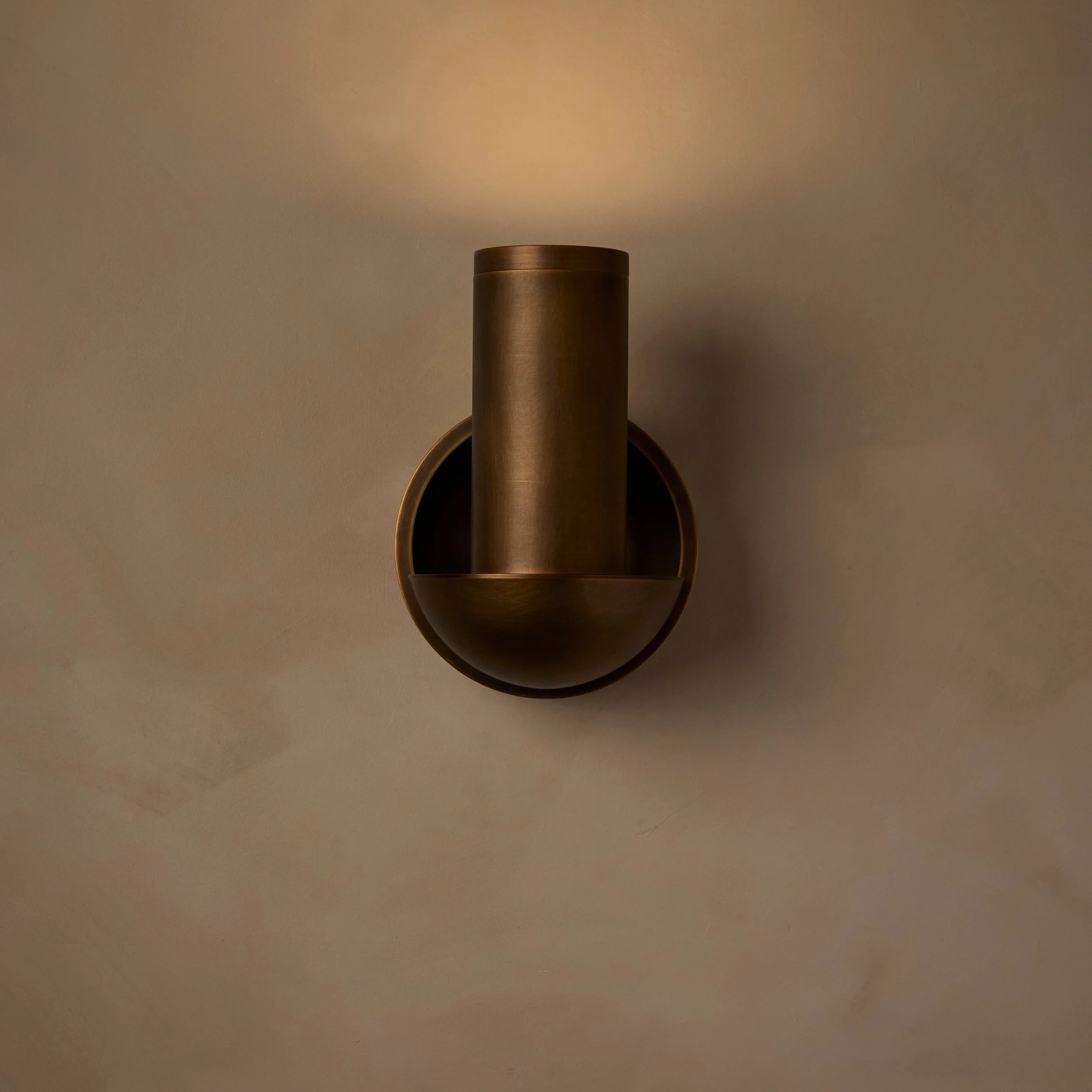Odis Sconce
