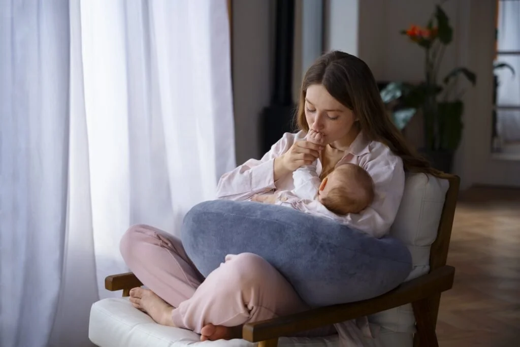 Why Every New NYC Mom Needs a Postpartum Doula (And How to Find the Right One)