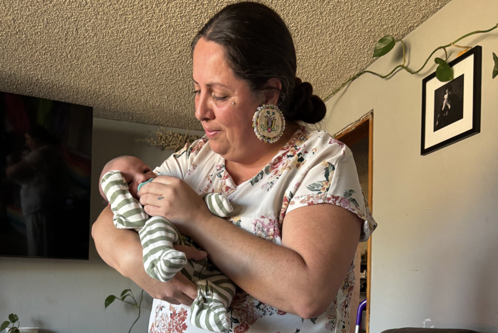 Postpartum Doula vs. Night Nurse: What's the Difference?