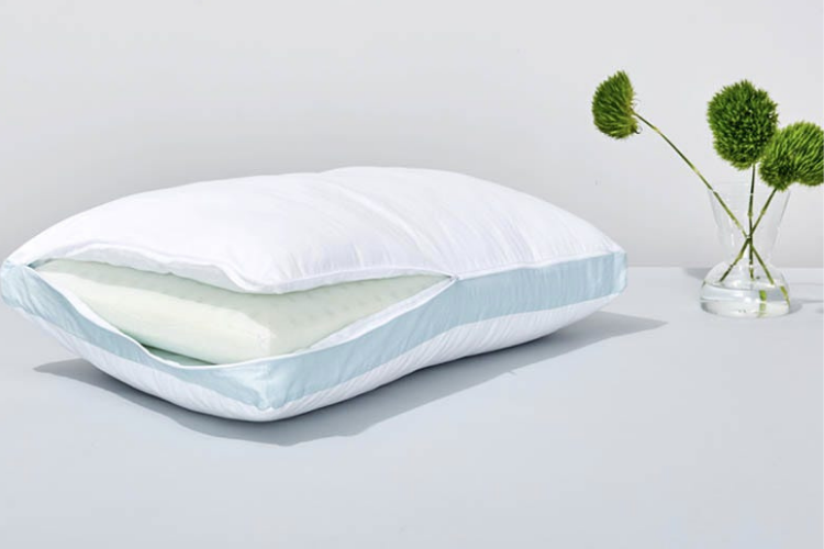 ESSENCE + PLUTO PILLOW
Give The Gift Of Good Sleep With These Thoughtful Gifts This Holiday