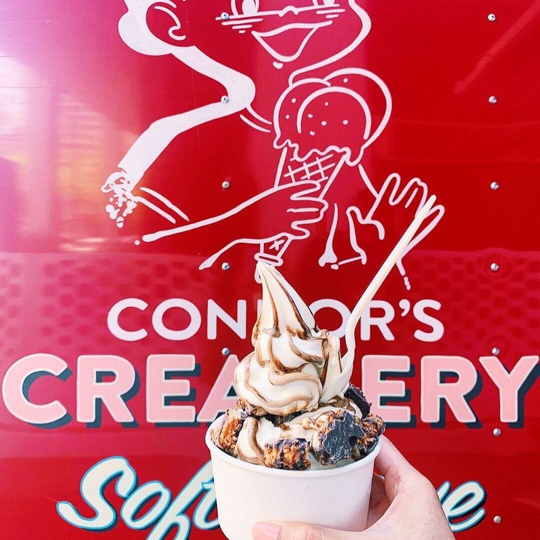 Swirls Up! We're heading out with @garboslobster to Forest Oaks in Cedar Park tonight 4:30 - 7:30. Come on by and snag a CHOCOLATE SWIRL + CHOCOLATE COCONUT CLUSTERS 🤤 
-
-
-

#cedarparktexas #cedarpark #austineats #softserve #sprinkles #icecream #a