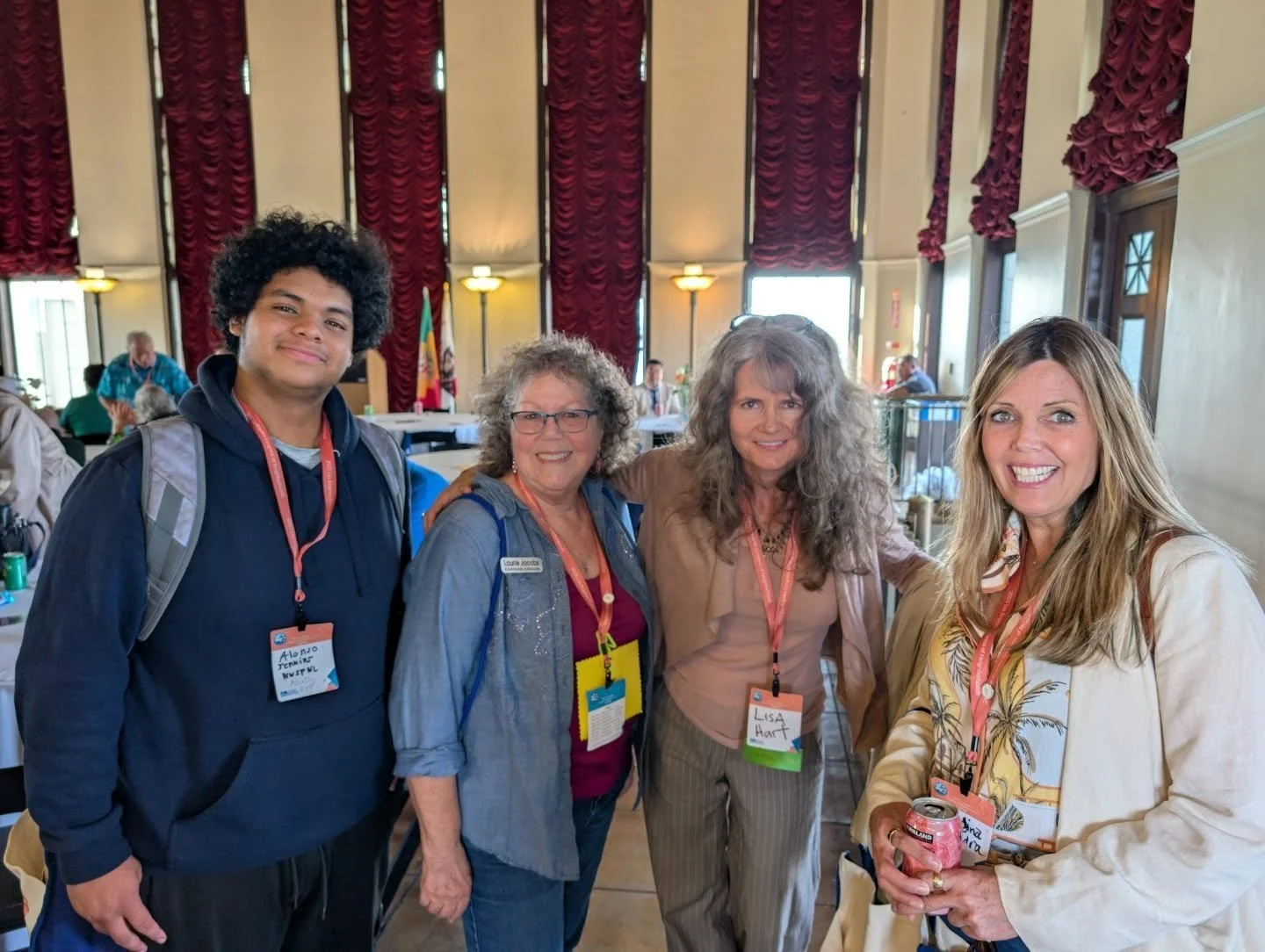 Having a wonderful time at the 2025 Neighborhood Congress post-conference mixer hosted by @lwvlosangeles!

We'll be here until 6 pm. ✨🌟