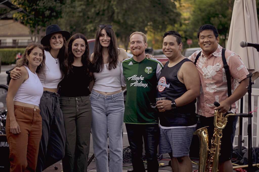 The whole crew! 💚 Thanks to everyone who has listened to our debut single, the greener side 🌊💚. Big things coming soon!! We&rsquo;re grateful, excited, and loving the journey. Stay tuned 🌈

📸: @louimyguy 

&bull;
#lgbtqmusic #girlband #femalemus