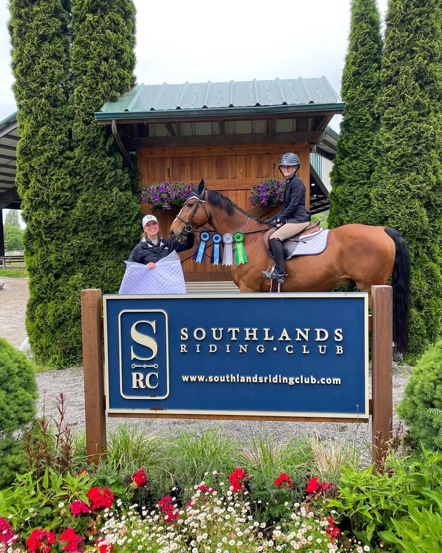 Congrats to Teagan Ross aboard Valentino who received our BCHJA Ride of the Day at Southlands! Pictured here with trainer Marta Modzelewska.