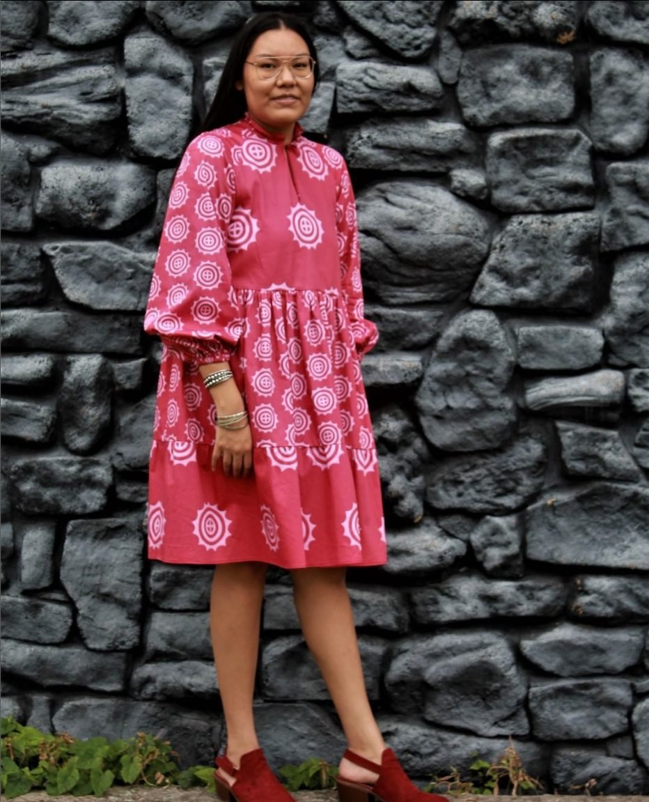 The tiered Sun Circles dress in red is a classic favorite for a reason ☀️✨️⁠
⁠
Model: @alize.jade⁠
Photo: @kriswilson_602⁠
.⁠
.⁠
.⁠
#suncircle #swingdress #nativeart #mvskoke #buynative #muscogee #indigenous #shopsmall #indigenousart #indigenouswomen