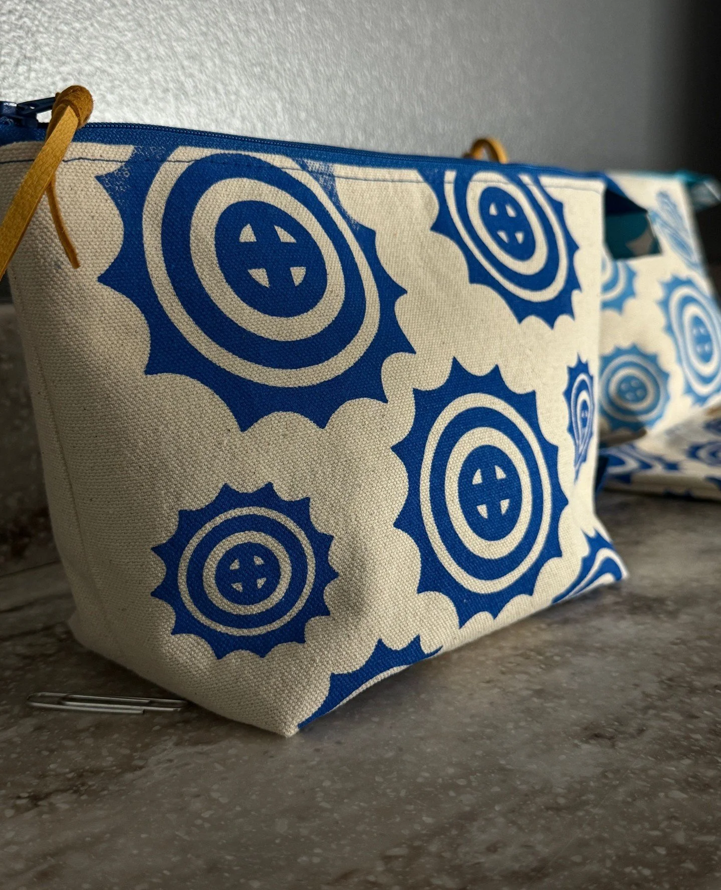 A recent block-printed sun circles pouch - available soon ☀️⁠
⁠
Meanwhile, don't forget to shop the Winter Copper collection, available to order now through December 10th! Link in bio.⁠
.⁠
.⁠
.⁠
#mvskoke #oklahoma #buynative #muscogee #indigenous #sh