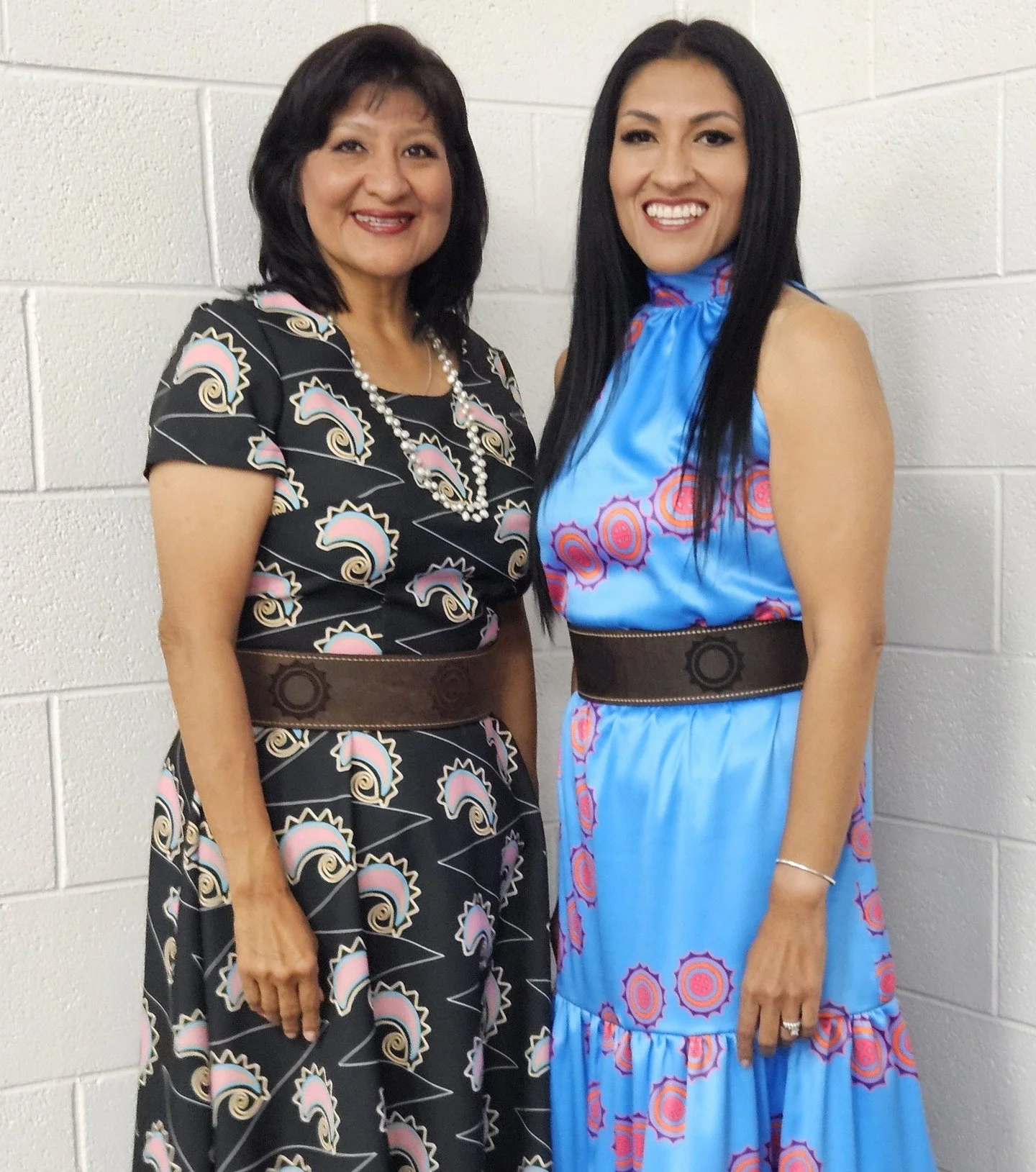 At the recent Holdenville Community Fashion Show, @rkbeaver and her sister Talana showcased their modeling skills wearing L.A. Deer Apparel. 🌱☀️⁠
.⁠
.⁠
.⁠
#nativeartists #indigenousart #oklahomaartist #nativefashion #indigenousfashion #indigenouswom