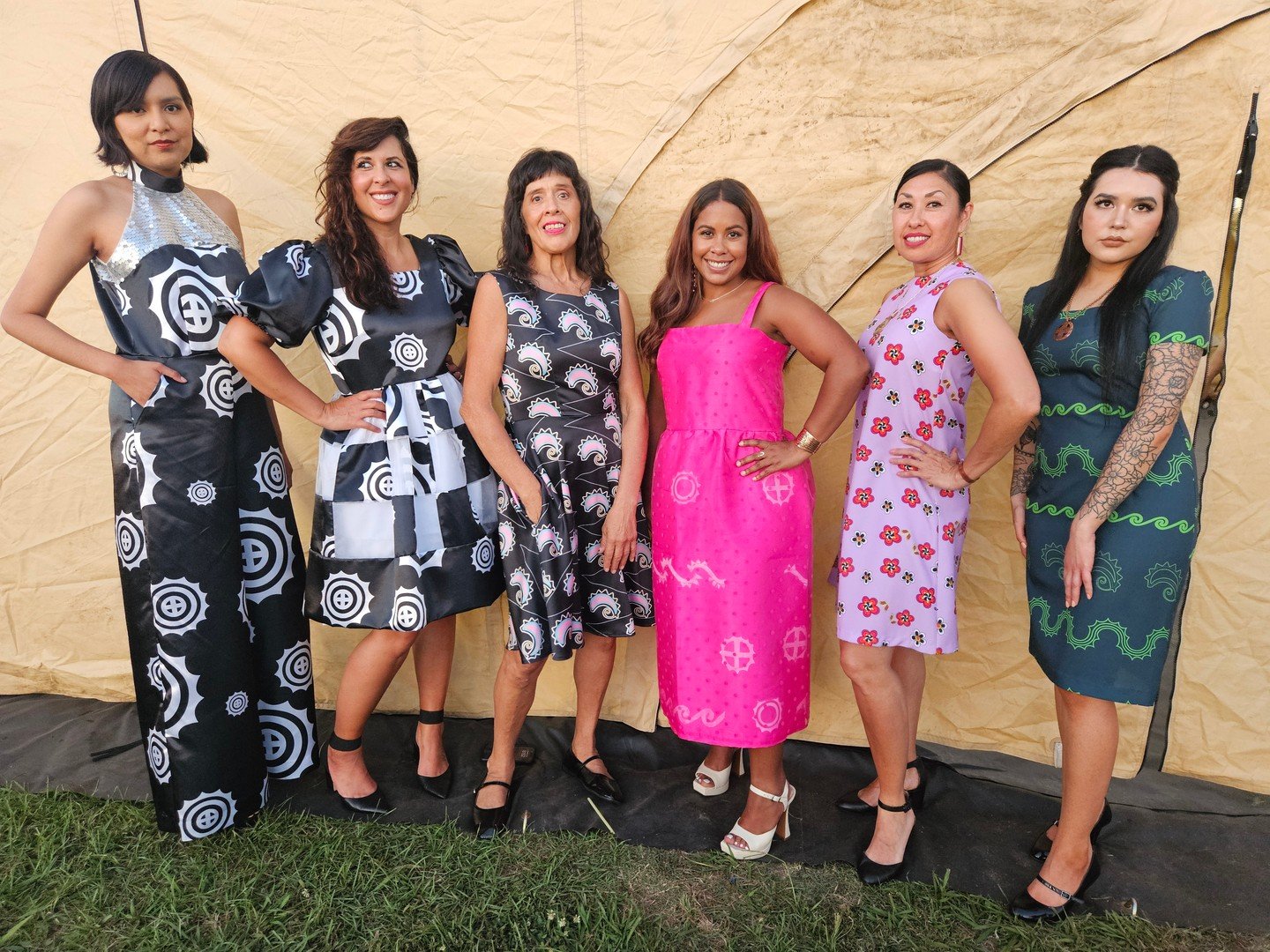 Backstage at the Muscogee Nation Festival Fashion Show ☀️✨️⚡️⁠
⁠
Models: @Kry_logan, @Sarahnae_tiv_ , @danatigerart, @_haylenharlensmum_, Kenda Lowe, @elyseelectric⁠
.⁠
.⁠
#mvskoke #shopsmall #buynative #indigenous #muscogee #indigenousfashion #indig