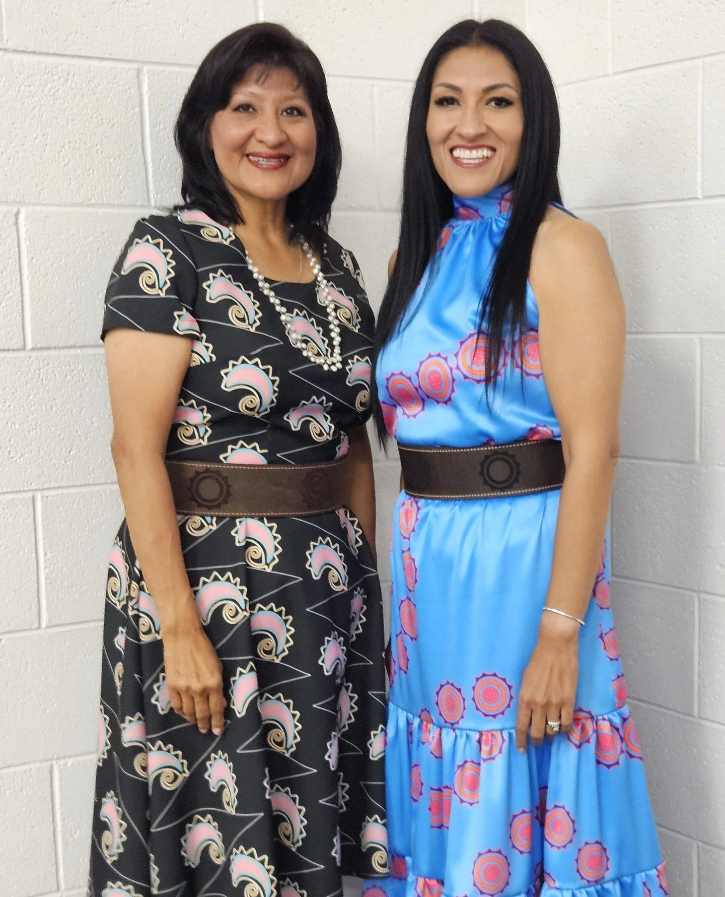 @rkbeaver and her sister Talana showcase their modeling skills wearing L.A. Deer Apparel at the Holdenville Community Fashion Show 🌱☀️⁠
.⁠
.⁠
.⁠
#nativeartists #indigenousart #oklahomaartist #nativefashion #indigenousfashion #indigenouswomen #oklaho