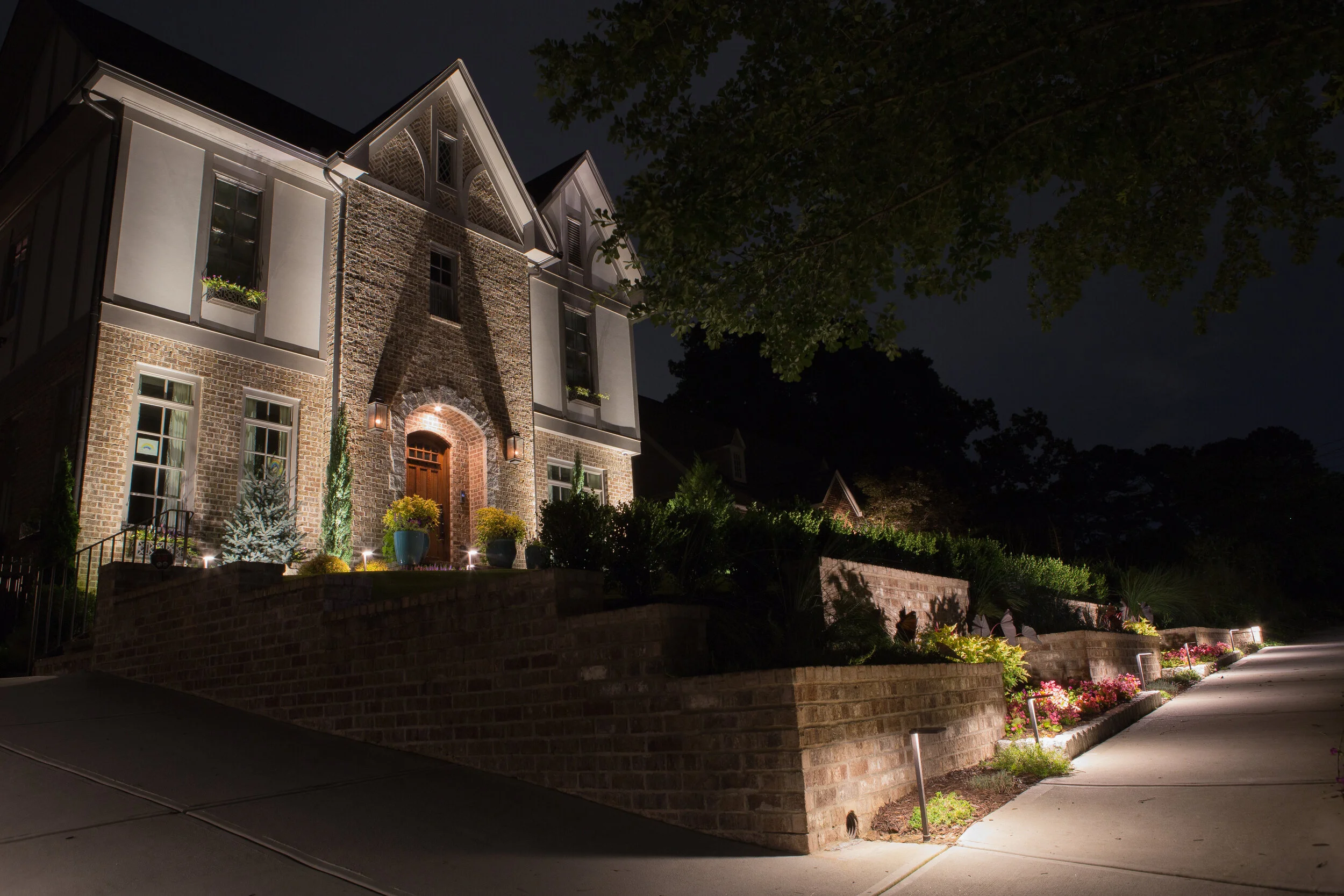 1 - 872 Plymouth - Night - BEST -3.jpg