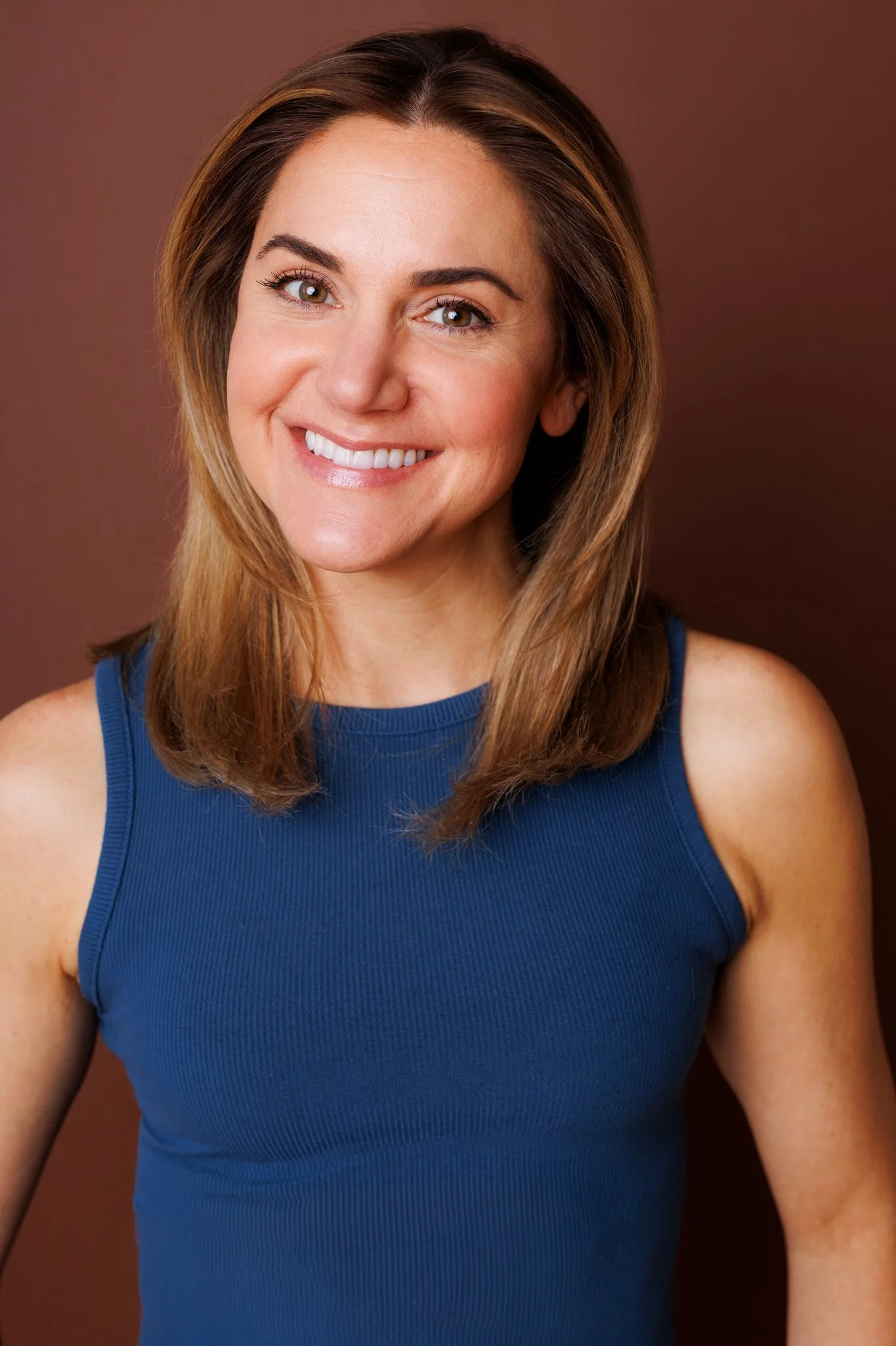 Abraham-0226-6115_ActorsAccess full smile.jpg