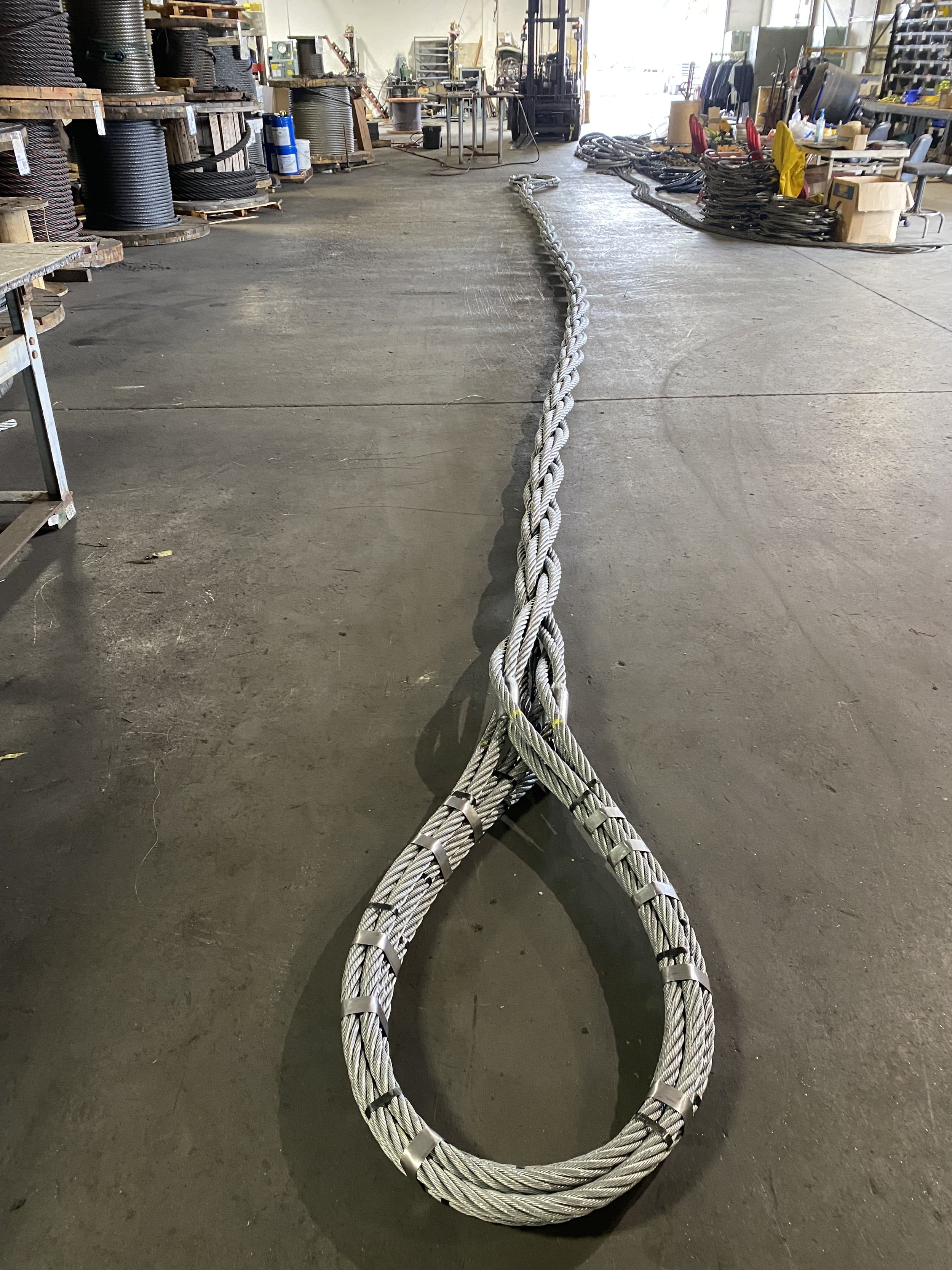 Sling Rigging Lift Services — Rigging & Heavy Lifting Equipment Supplier