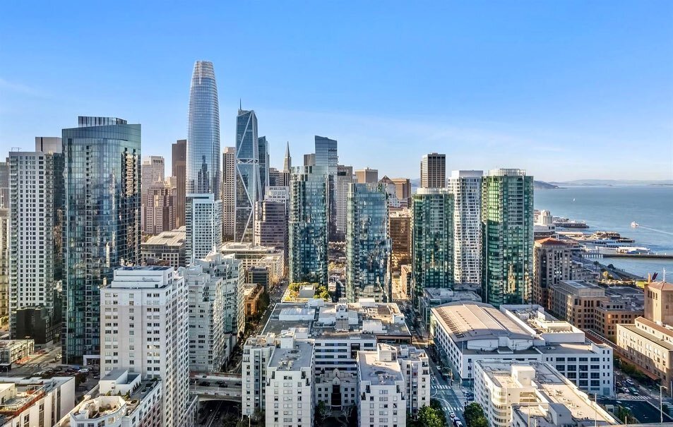JUST SOLD: 201 Harrison Street, Unit 209, South Beach - San Francisco, CA&nbsp;

2 Beds, 2 Baths, 797 Sq. Ft., 1 Car Parking

SOLD for $870,000 🔑

Ideal condominium elevated above downtown - 4 floors above the street on quiet back corner of the buil